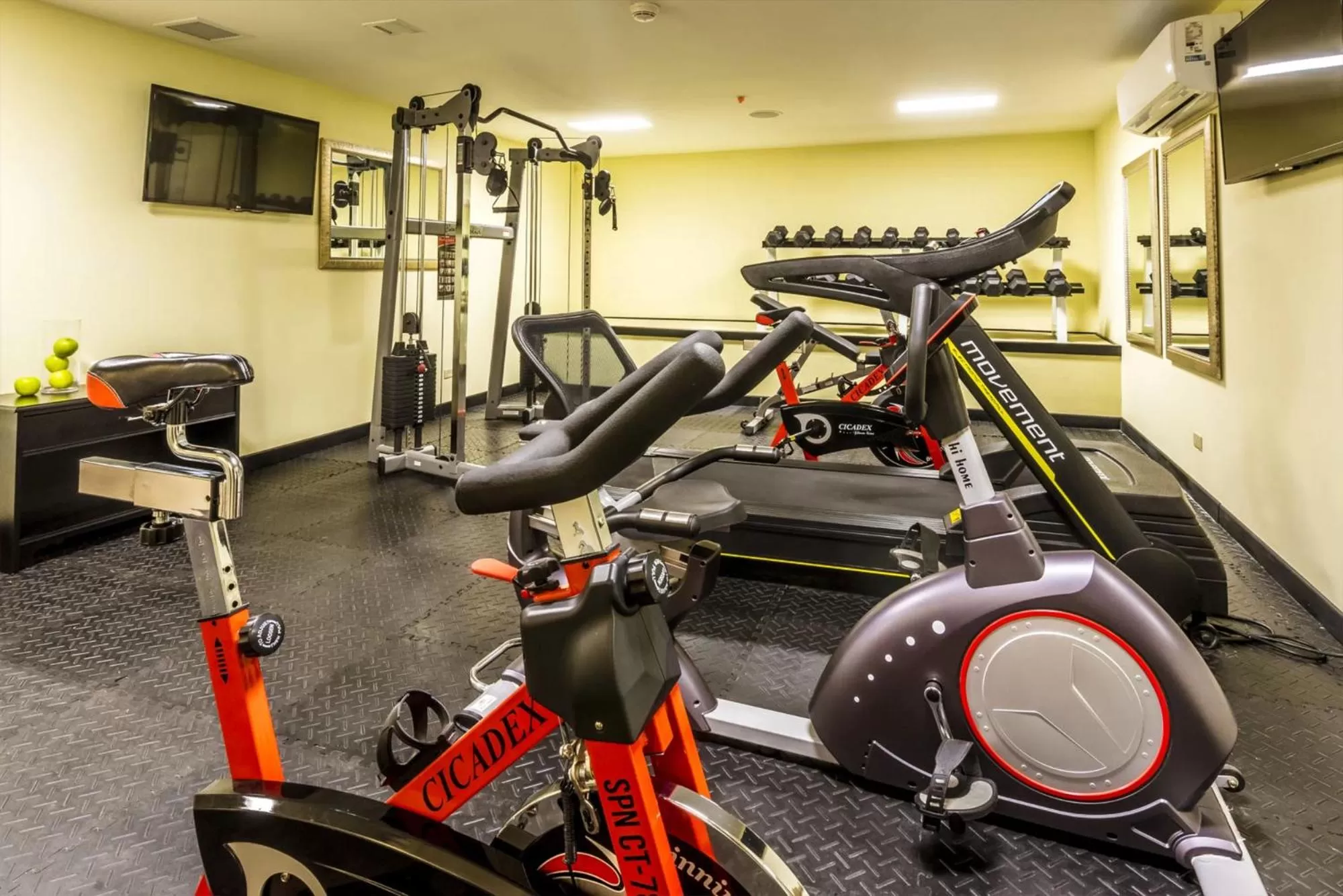 Fitness centre/facilities in Urban Green Hotel & Suites