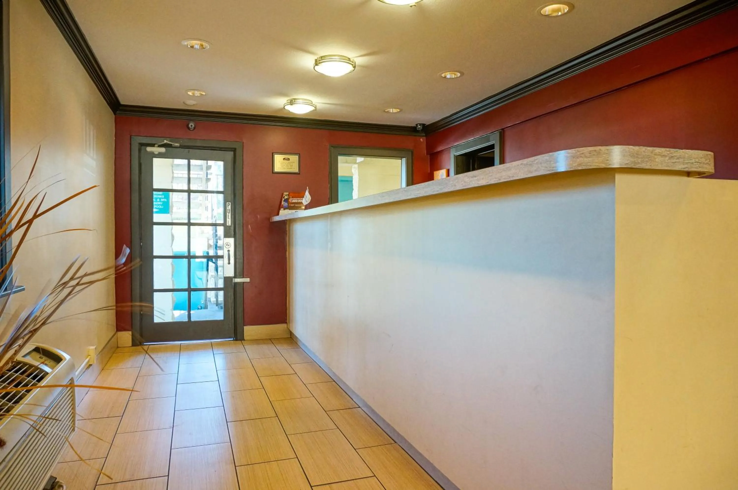 Lobby or reception in Howard Johnson by Wyndham San Diego Hotel Circle