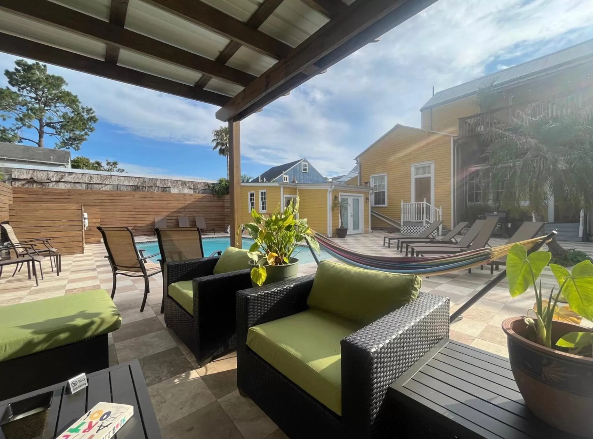 Swimming pool in Auld Sweet Olive Bed and Breakfast