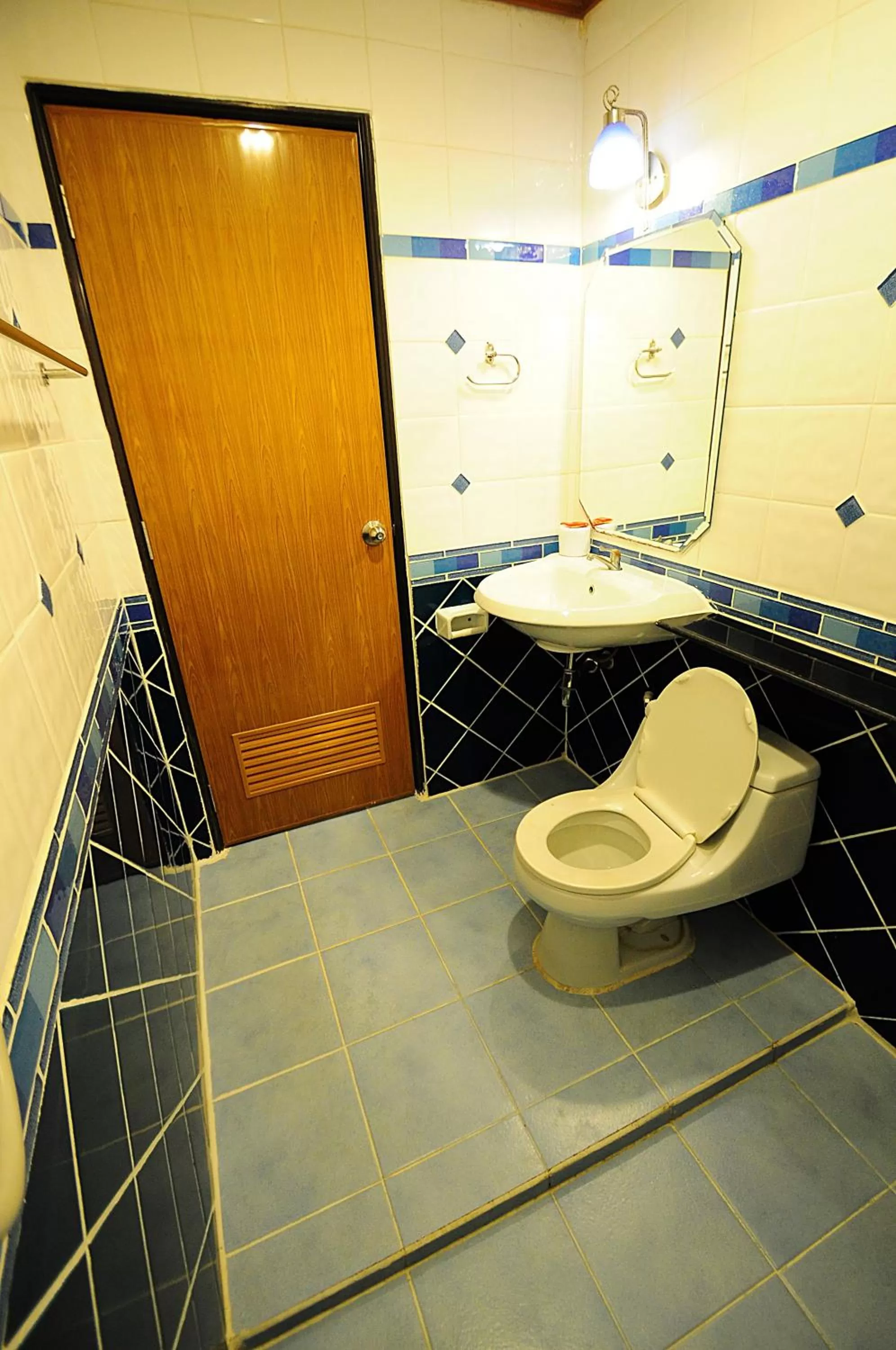 Toilet in Alina Grande Hotel & Resort