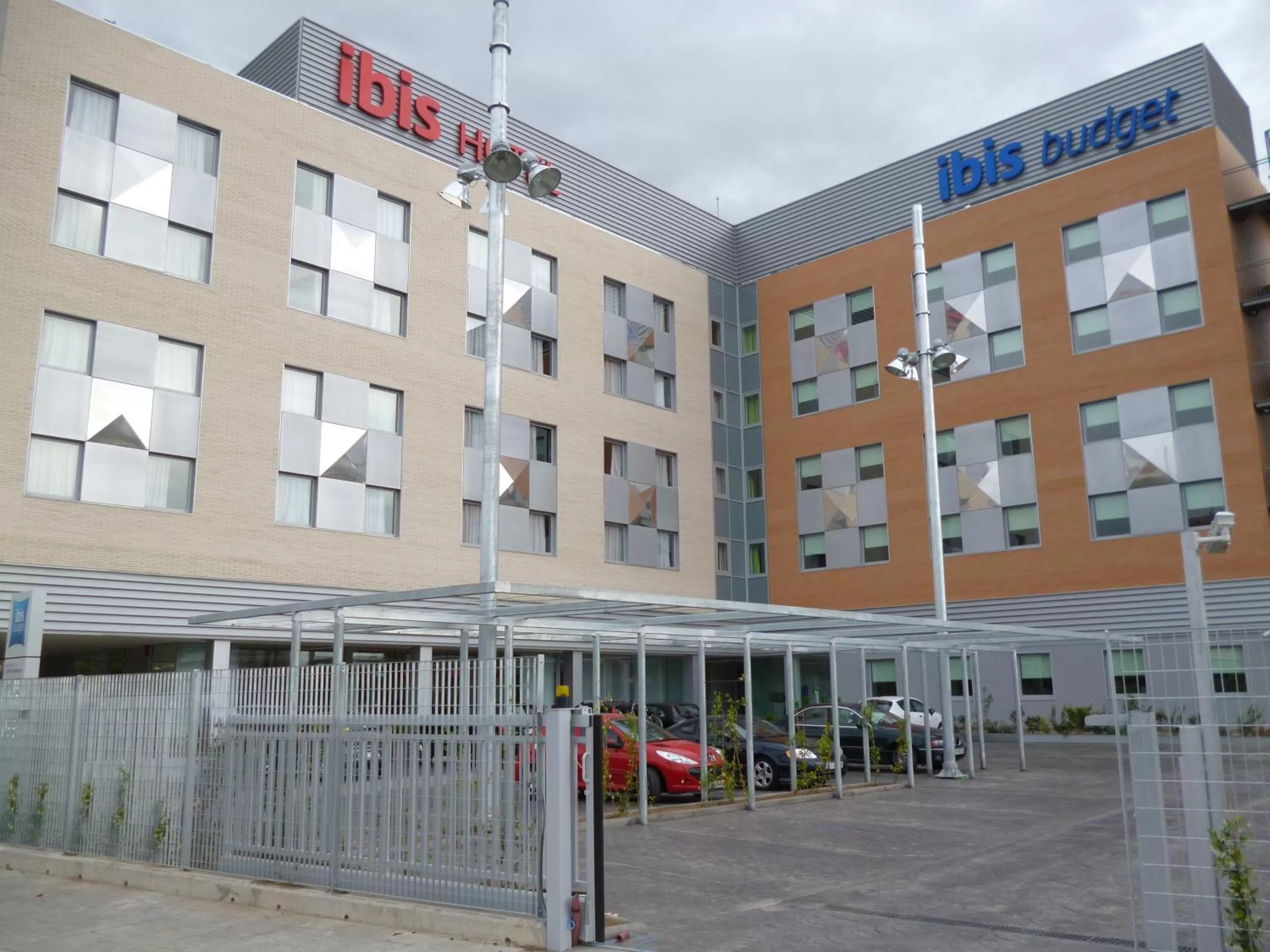 Property building in Ibis Lleida