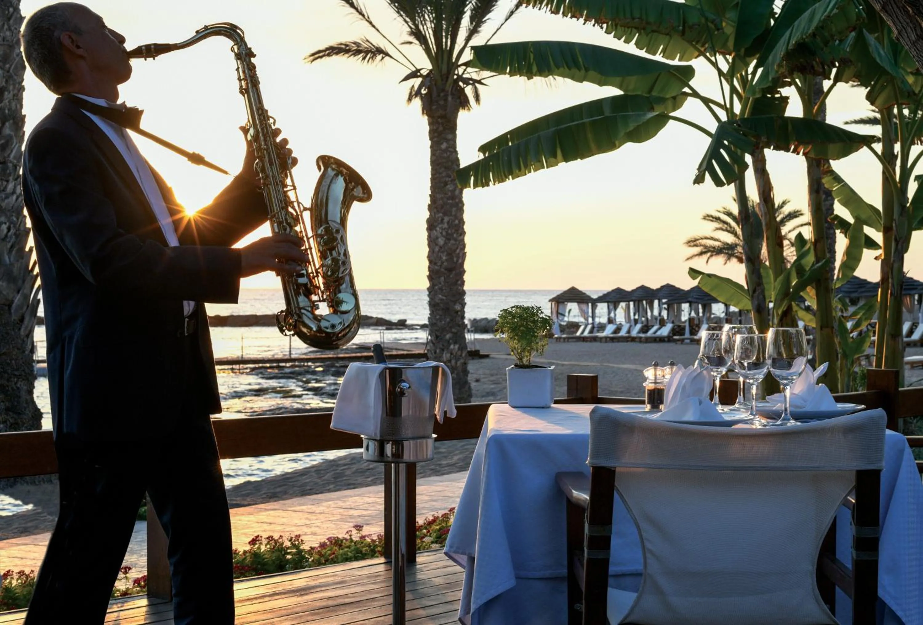 Food and drinks in Constantinou Bros Asimina Suites Hotel