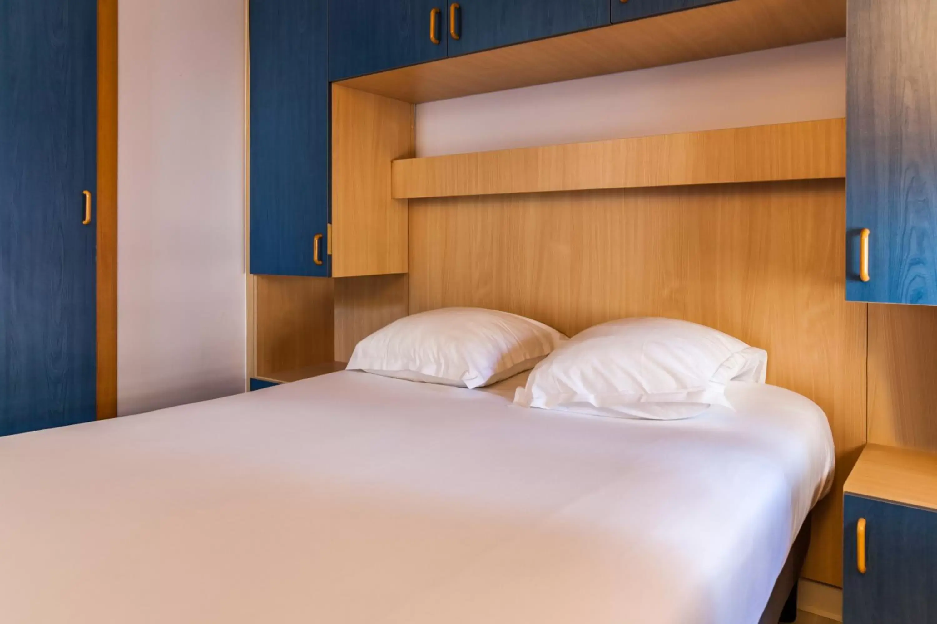 Two-Bedroom Apartment with Terrace (6 People) - Ground Floor in Résidence Pierre & Vacances Les Terrasses Du Parc Two-Bedroom Apartment with Terrace (6 People) - Ground Floor in Résidence Pierre & Vacances Les Terrasses Du Parc