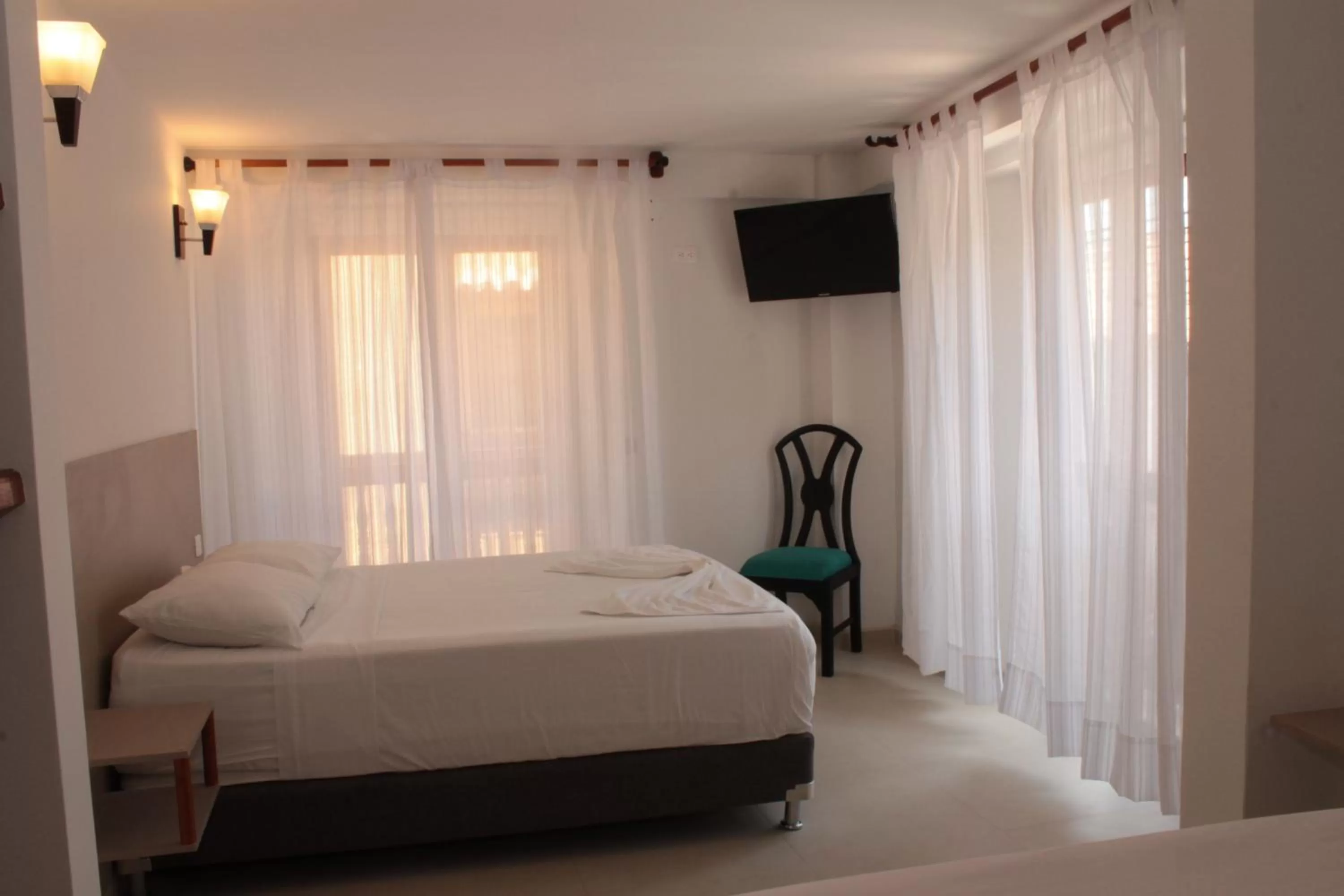 Bedroom, Bed in Akel House Hotel