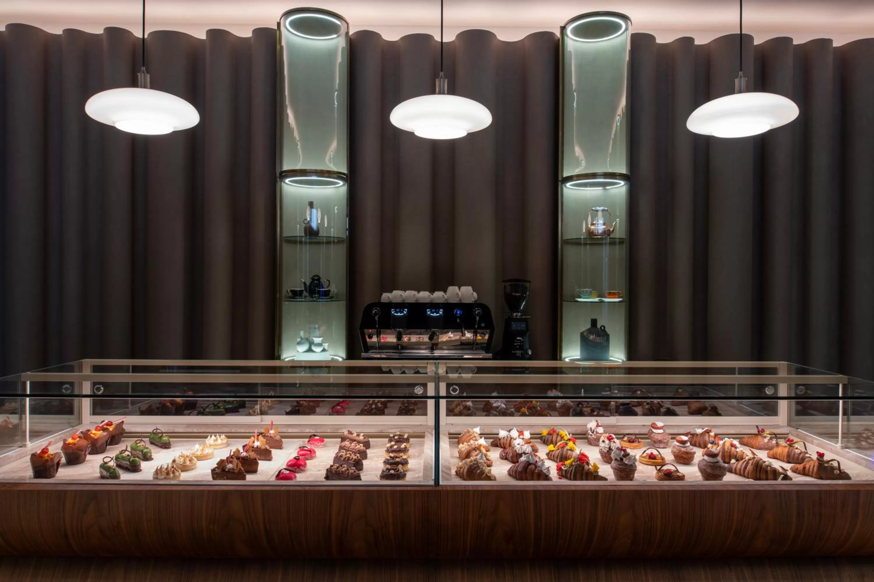 Restaurant/places to eat in Abesq Doha Hotel and Residences, an IHG Hotel