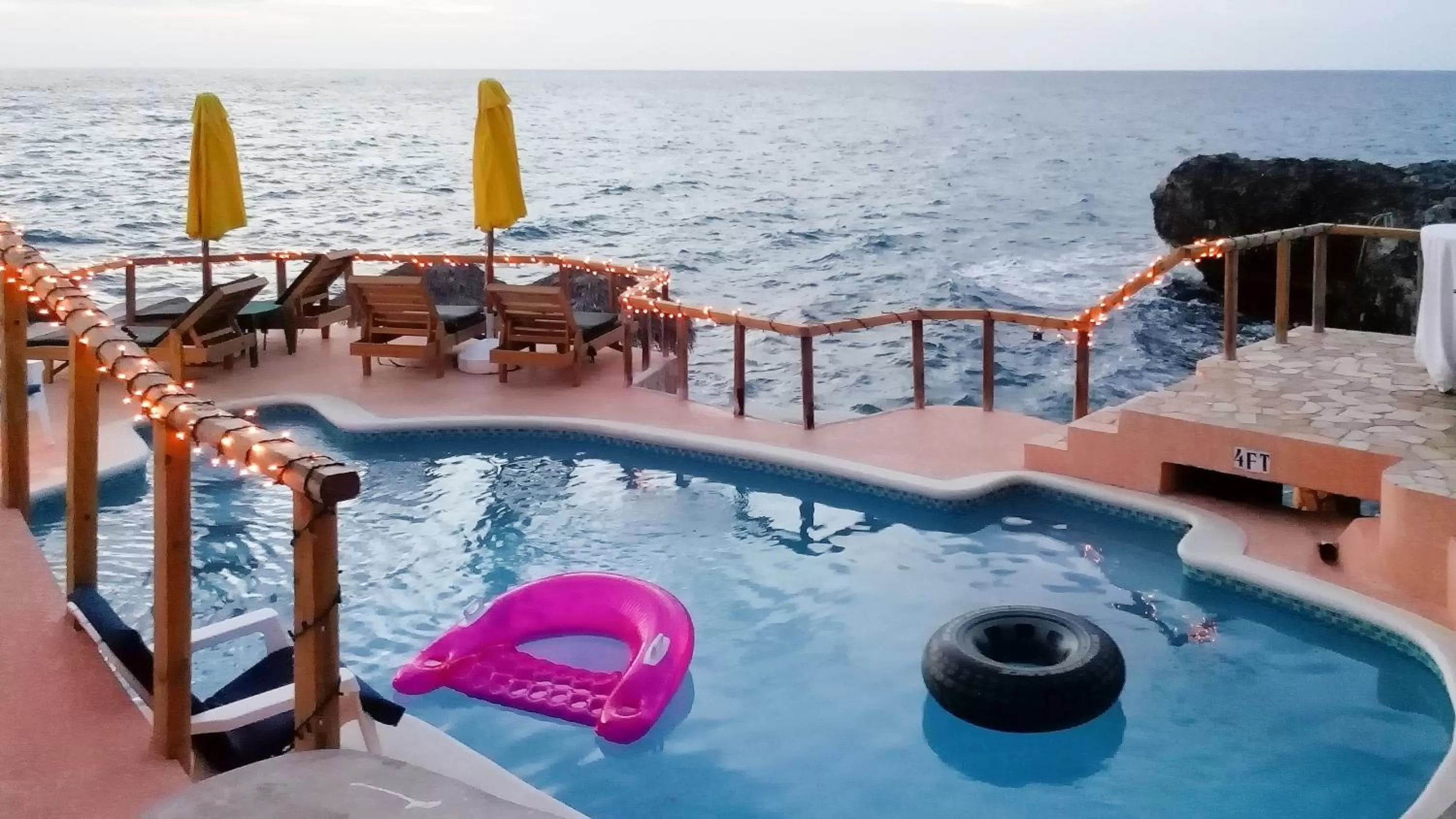 Sea view in Catcha Falling Star