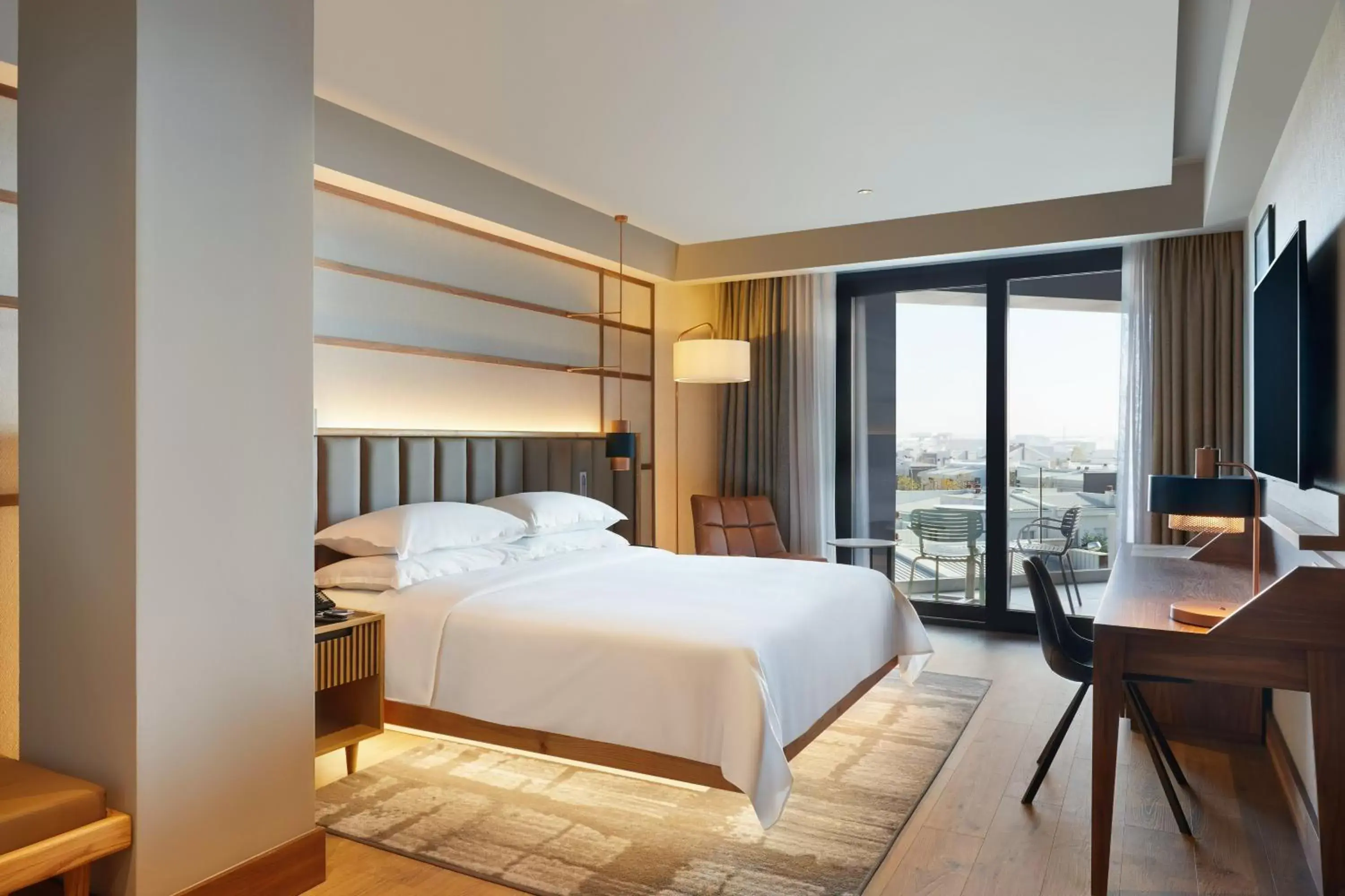 Premium with Terrace, Guest room, 1 King, Balcony in Four Points by Sheraton Prishtina City Premium with Terrace, Guest room, 1 King, Balcony in Four Points by Sheraton Prishtina City