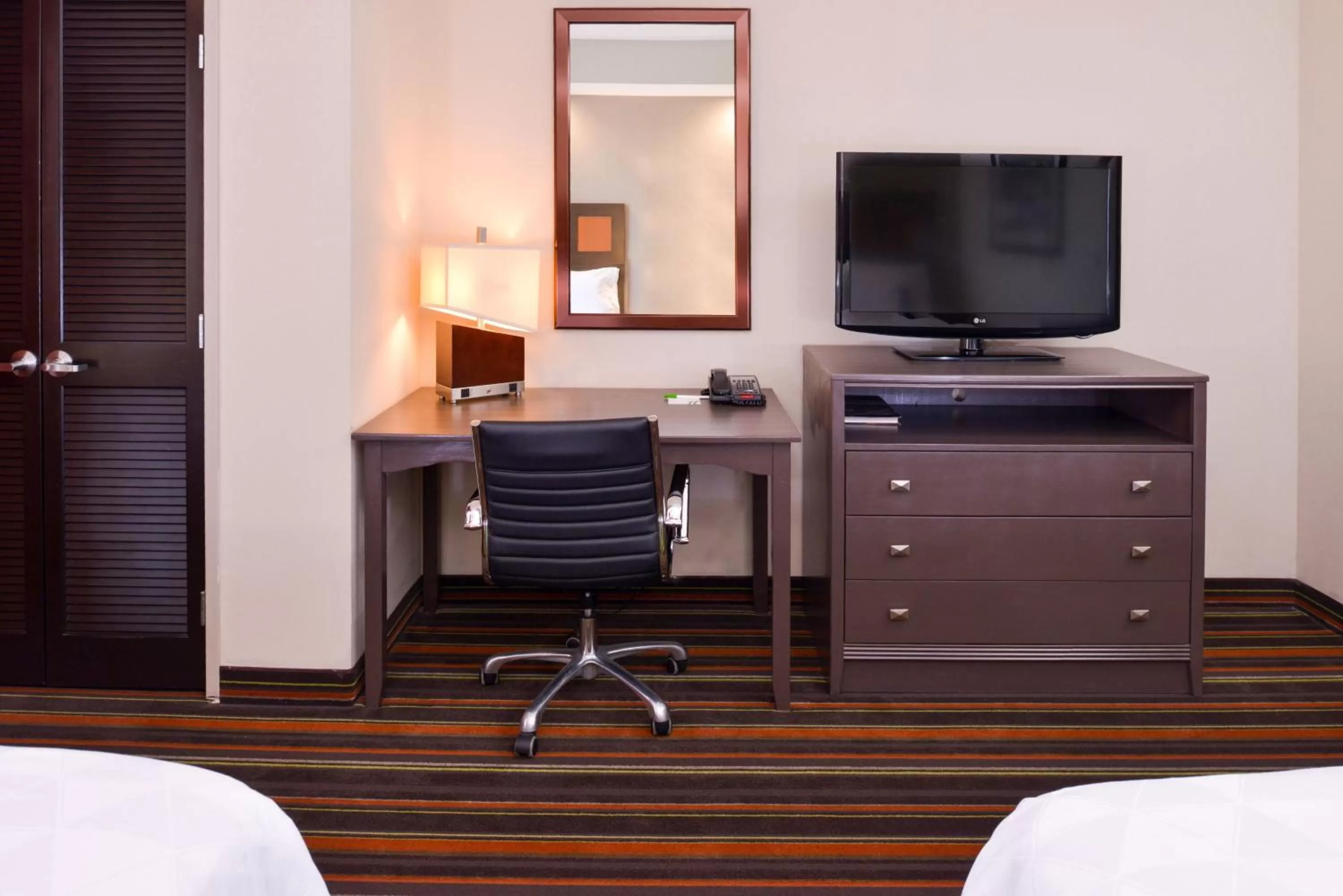 Photo of the whole room, Bed in The Holiday Inn Amarillo West Medical Center by IHG