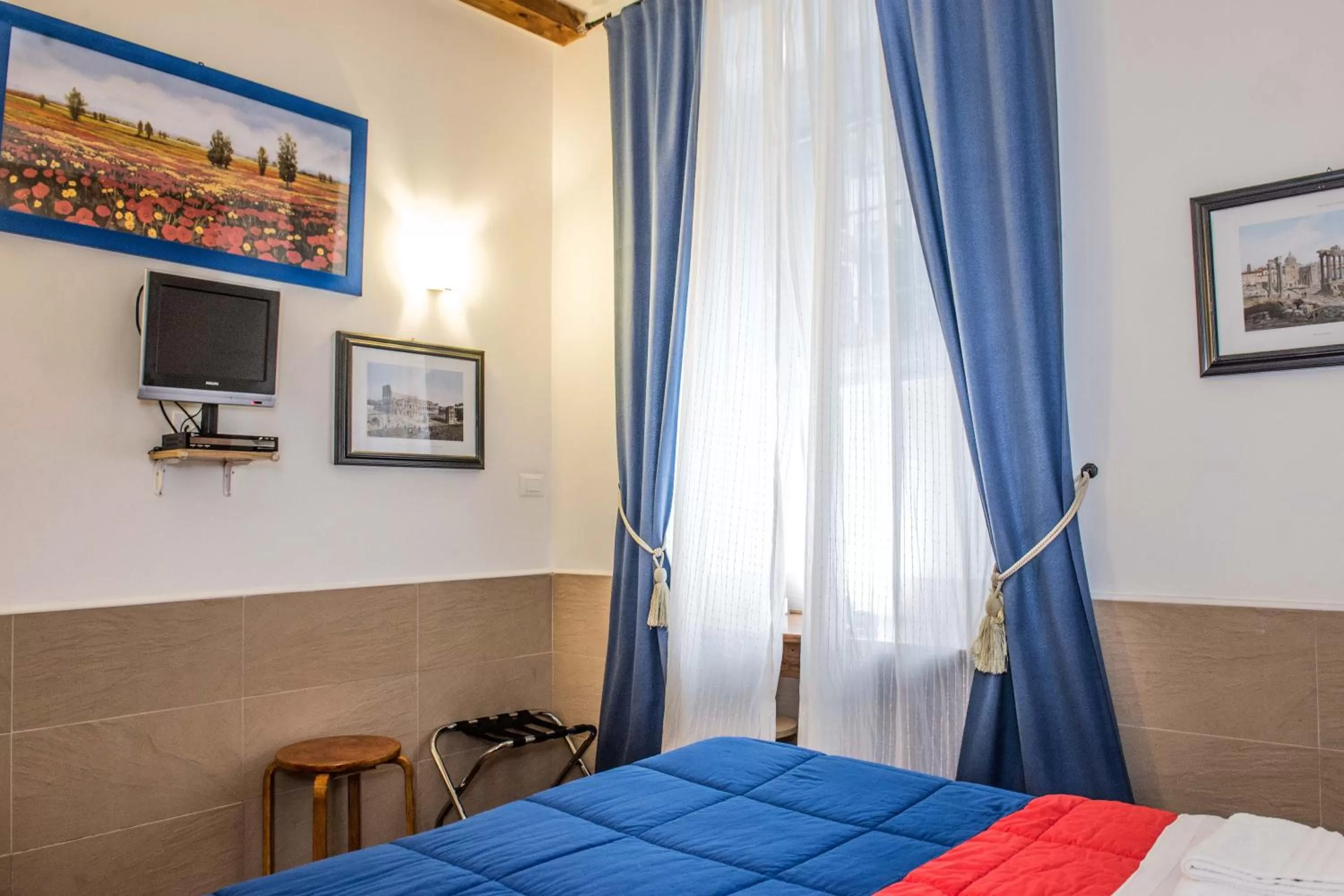 TV and multimedia, Bed in San Peter Rome B&B