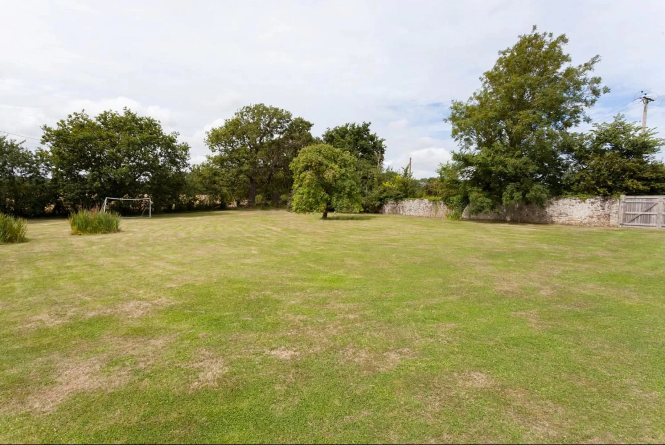 Property building in Hanger Down House Bed and Breakfast