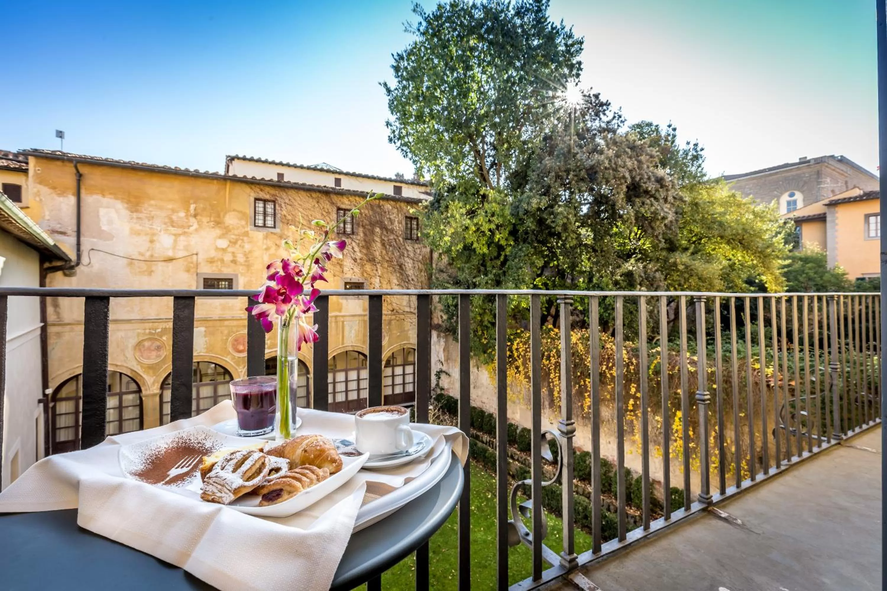 Garden view in Hotel La Scaletta al Ponte Vecchio