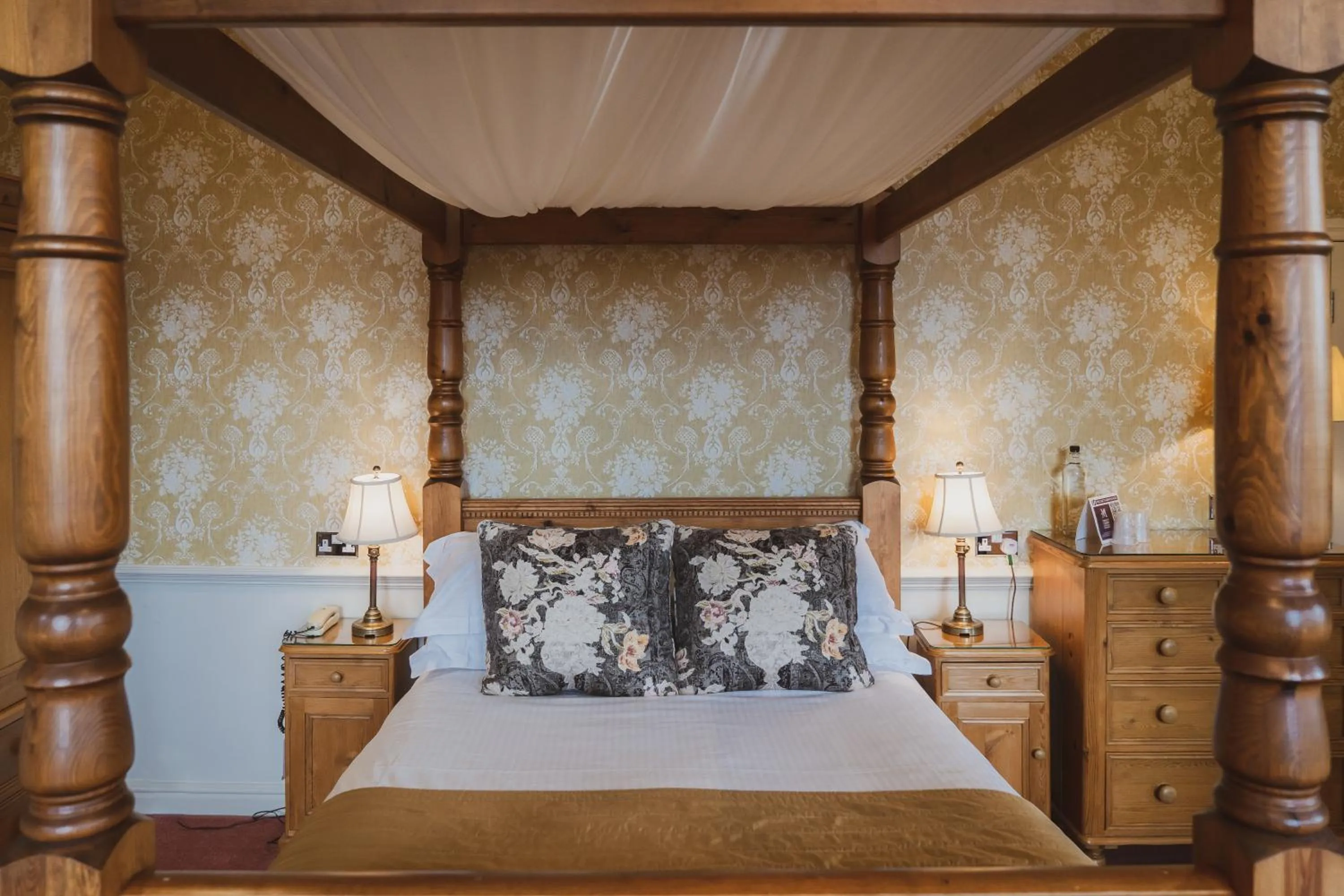Bed in Merewood Country House Hotel