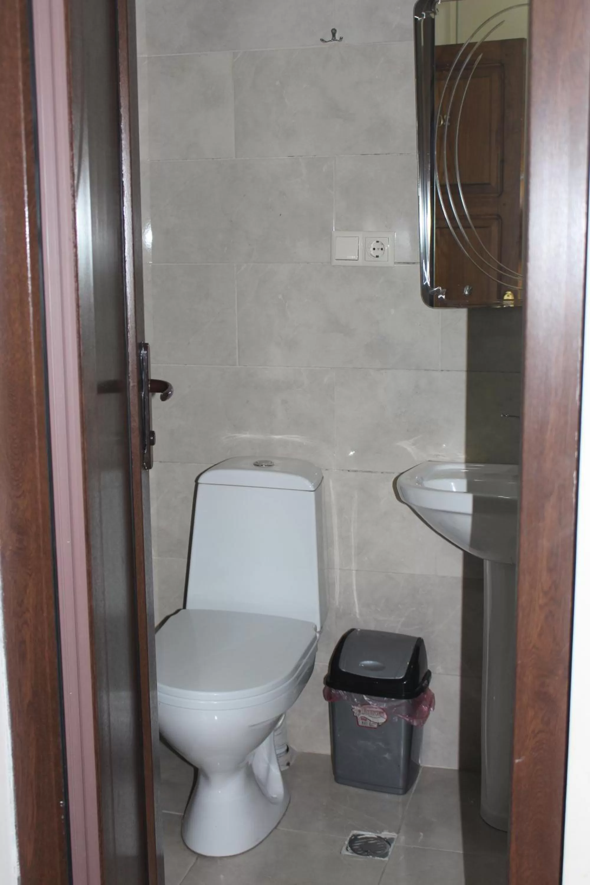 Bathroom in CATTALEYA