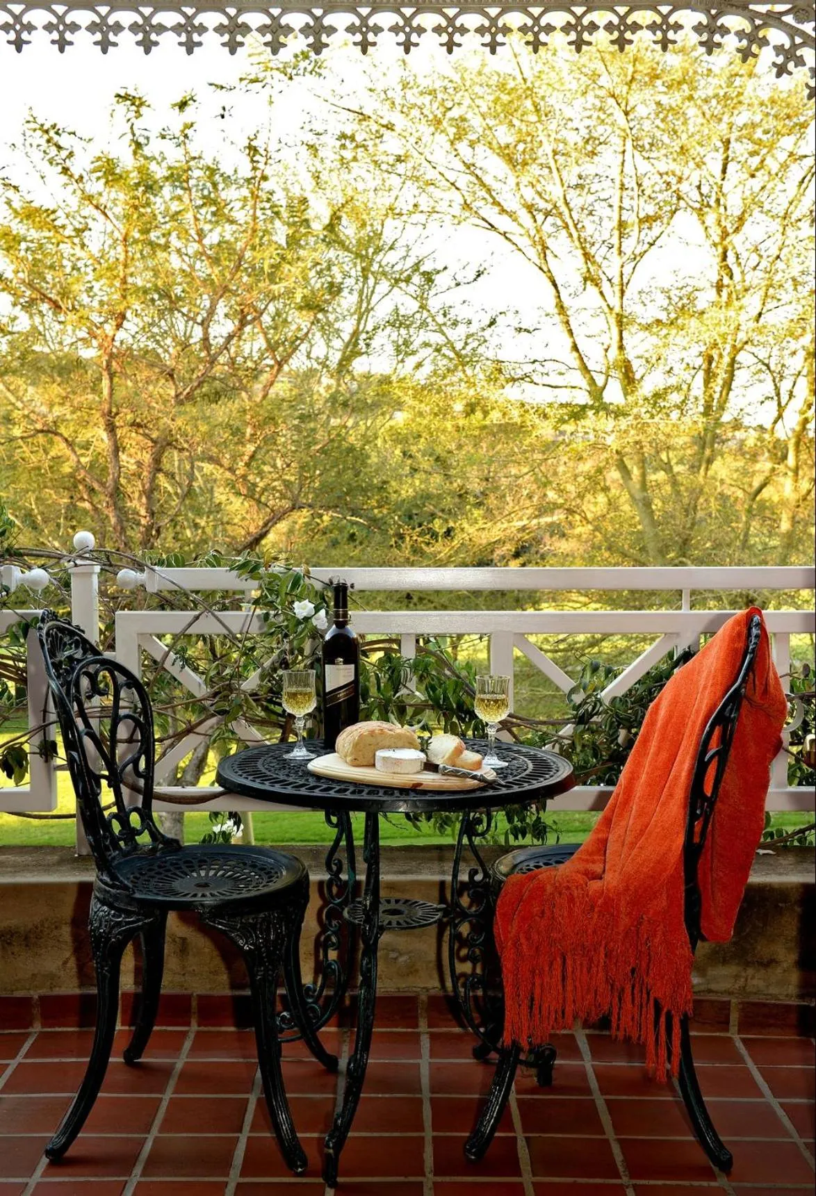 Day in The Woodpecker Inn