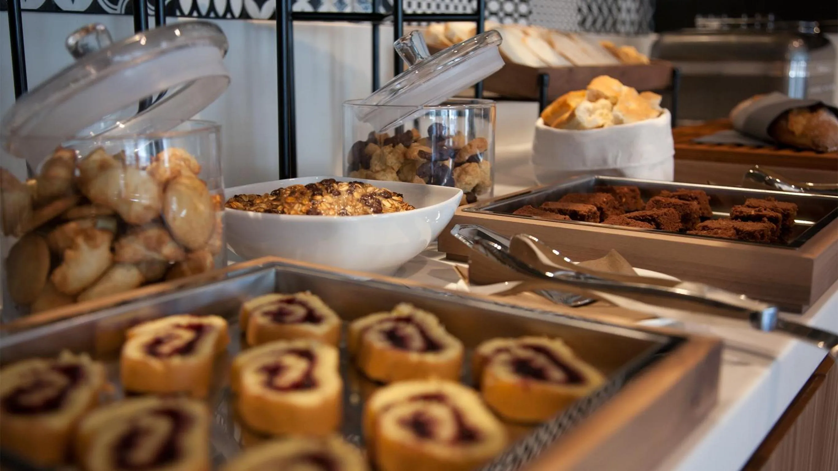 Continental breakfast in G Hotel Pescara
