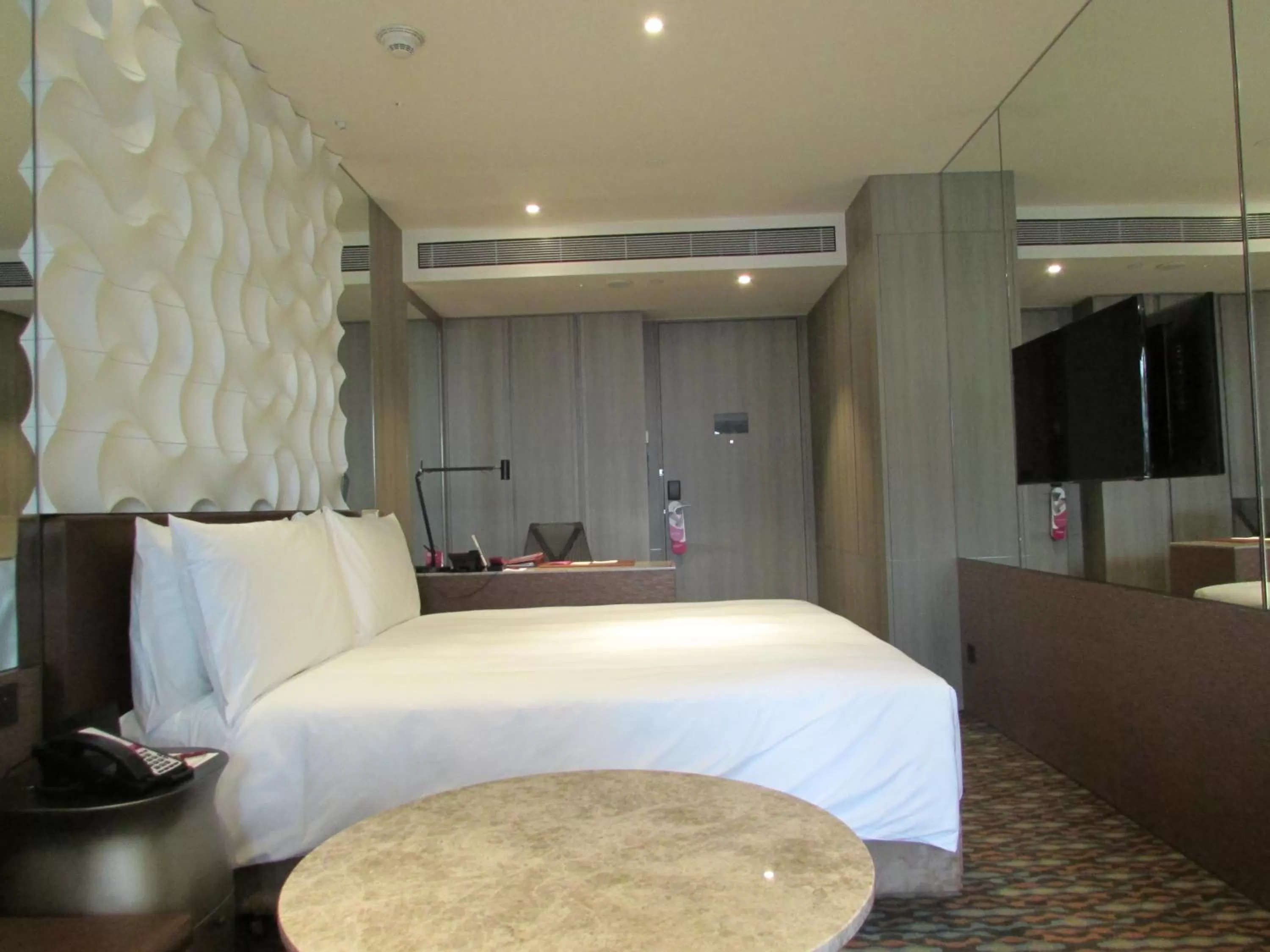 Bedroom, Bed in Crowne Plaza Changi Airport by IHG