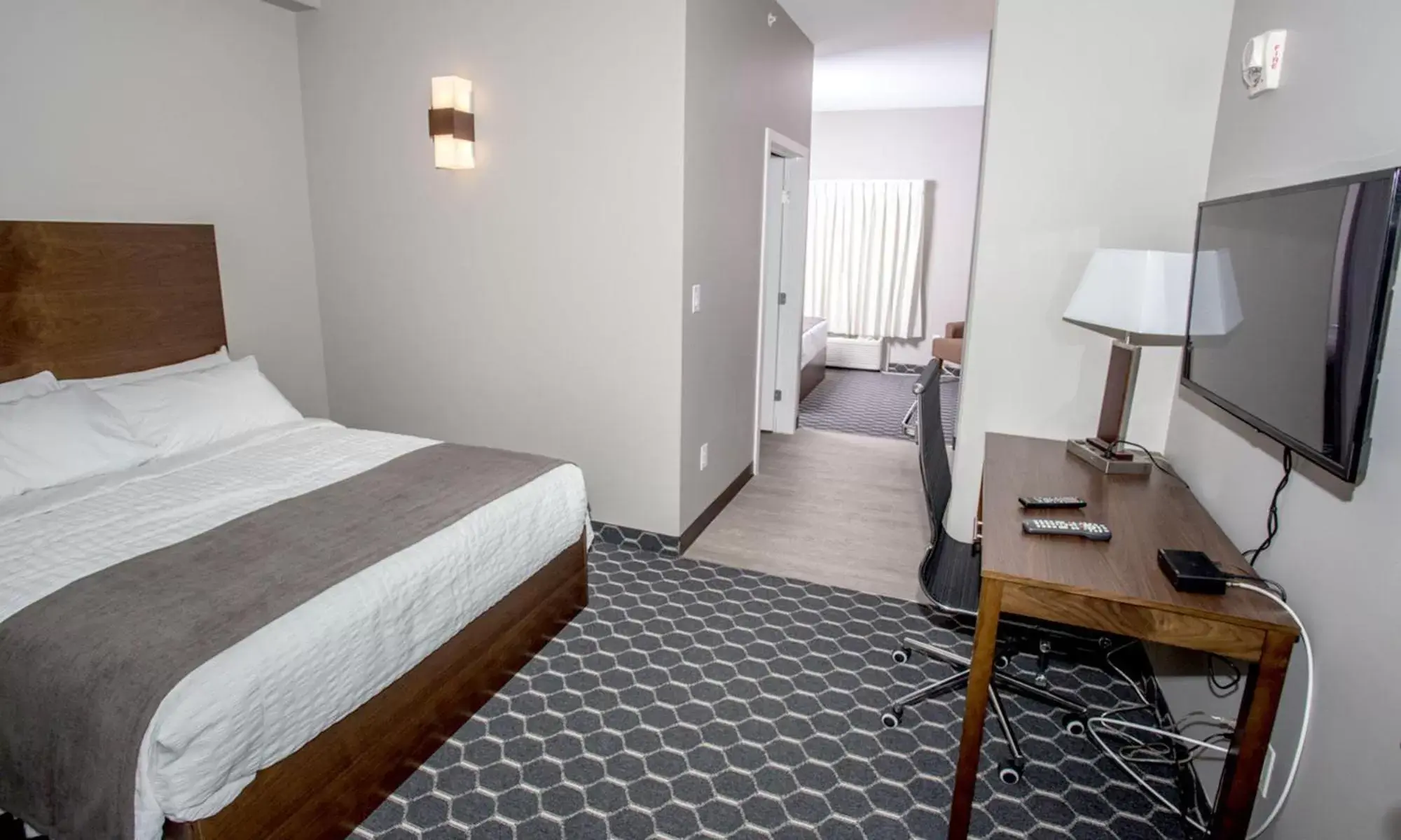 Deluxe Queen Room in The Souris Hotel Deluxe Queen Room in The Souris Hotel