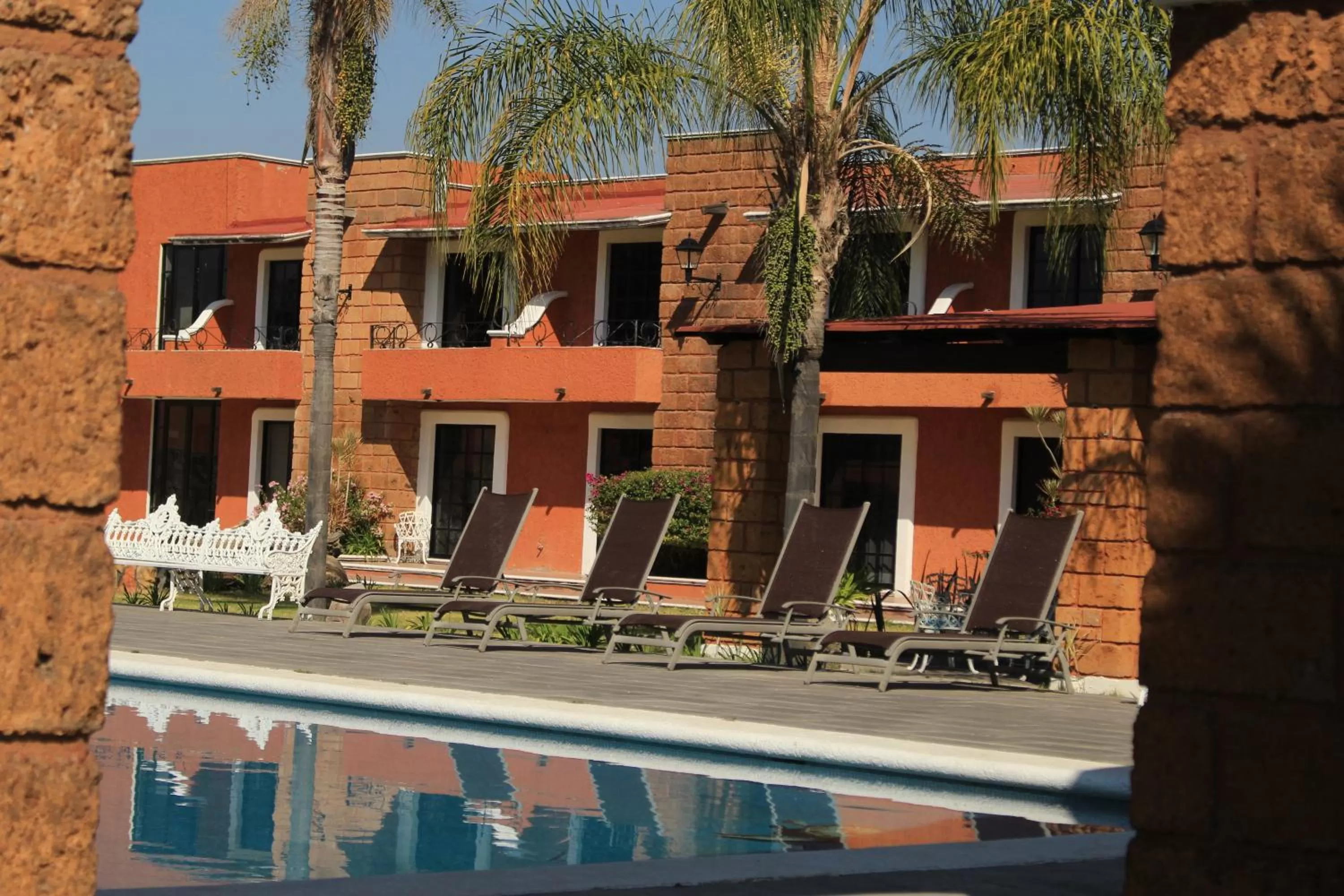 Swimming pool in Hotel Meson del Puente
