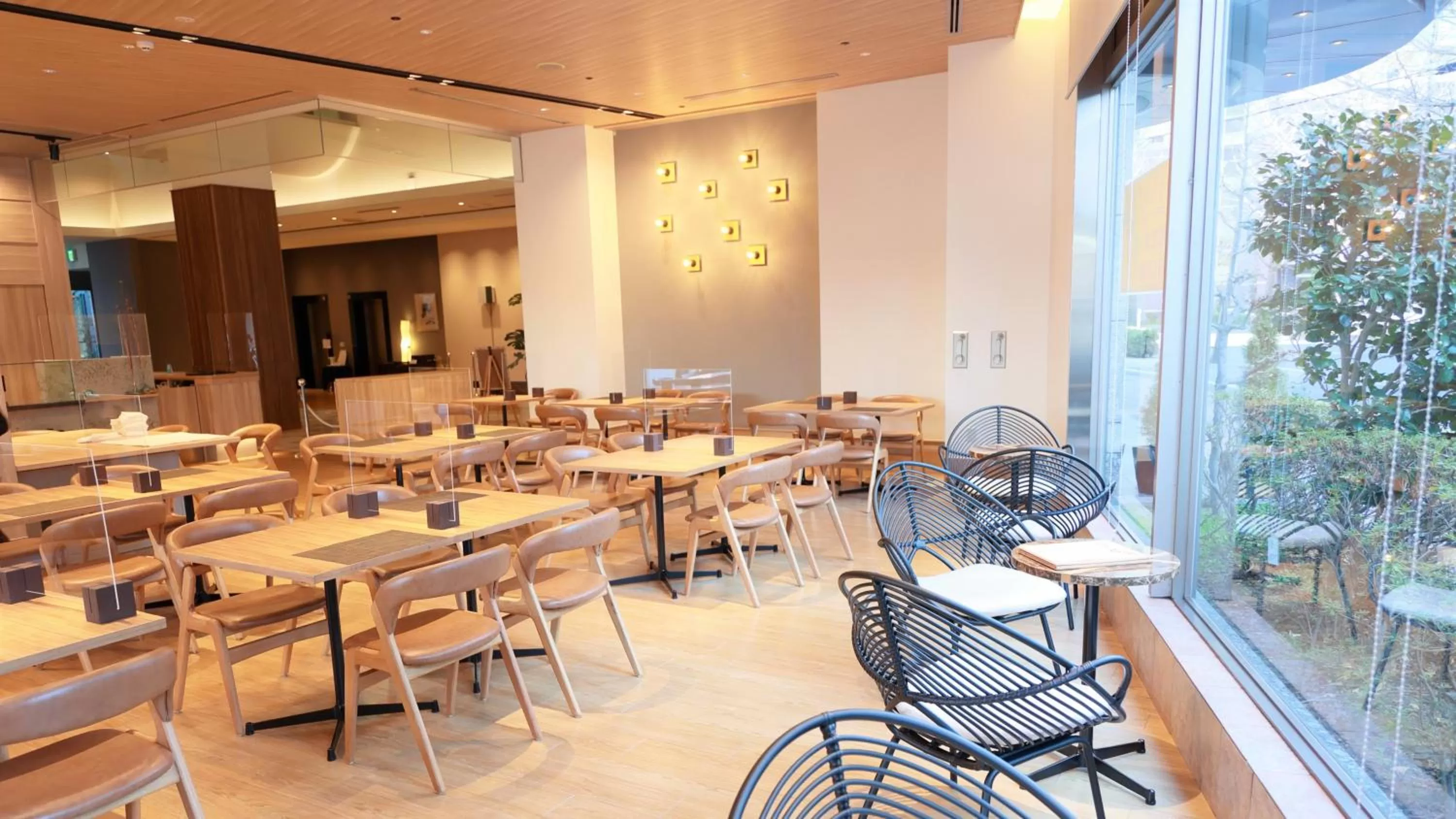 Restaurant/places to eat in ANA Holiday Inn Sendai by IHG