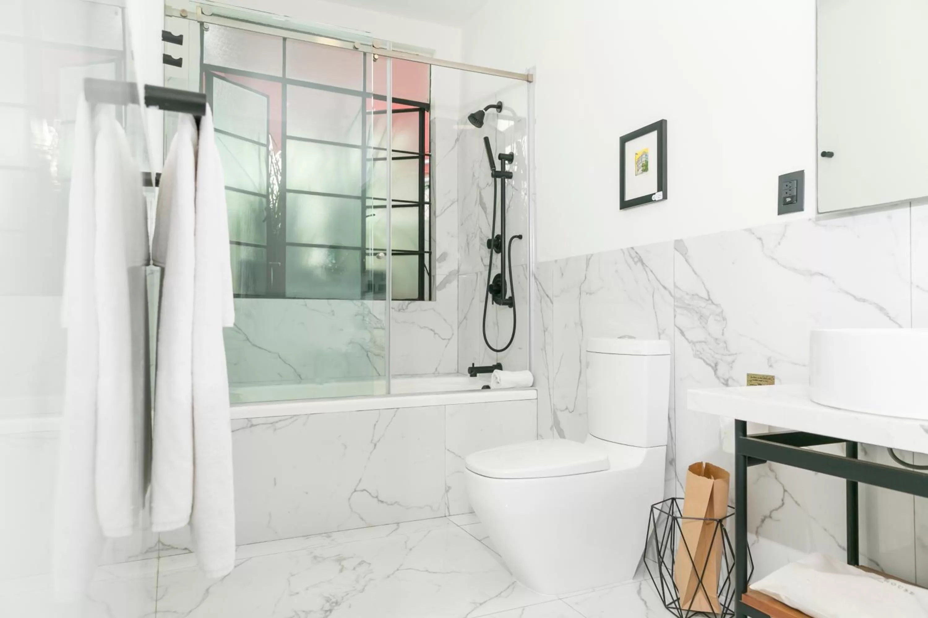 Bathroom in Orchid House Mexico City