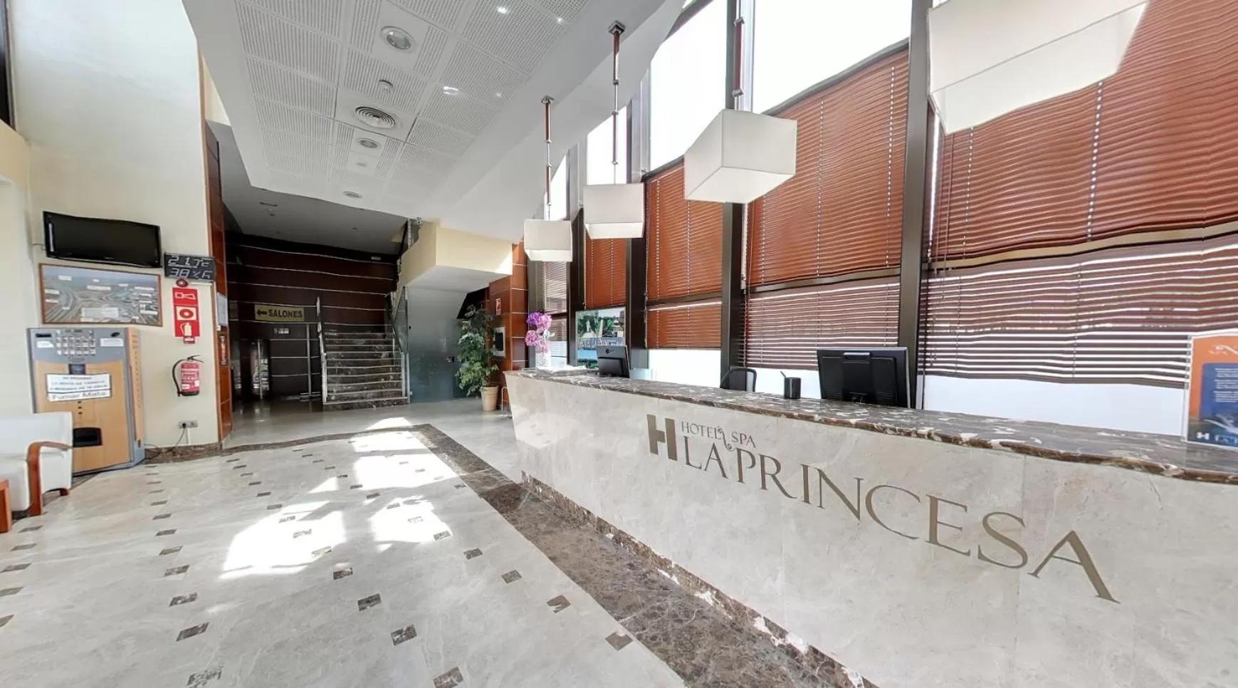 Living room, Lobby/Reception in Sercotel La Princesa