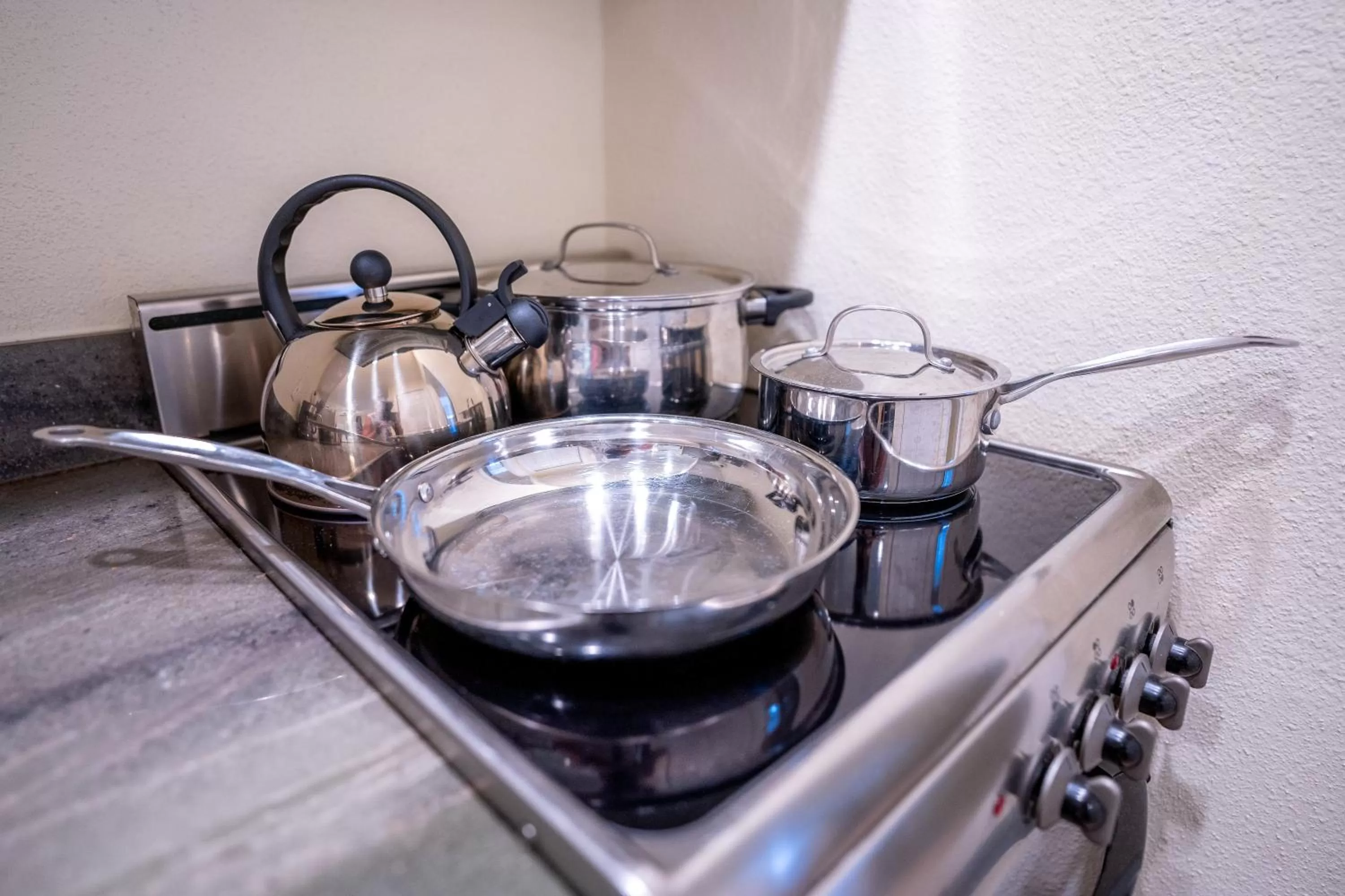 Kitchen or kitchenette in The Capri at Siesta