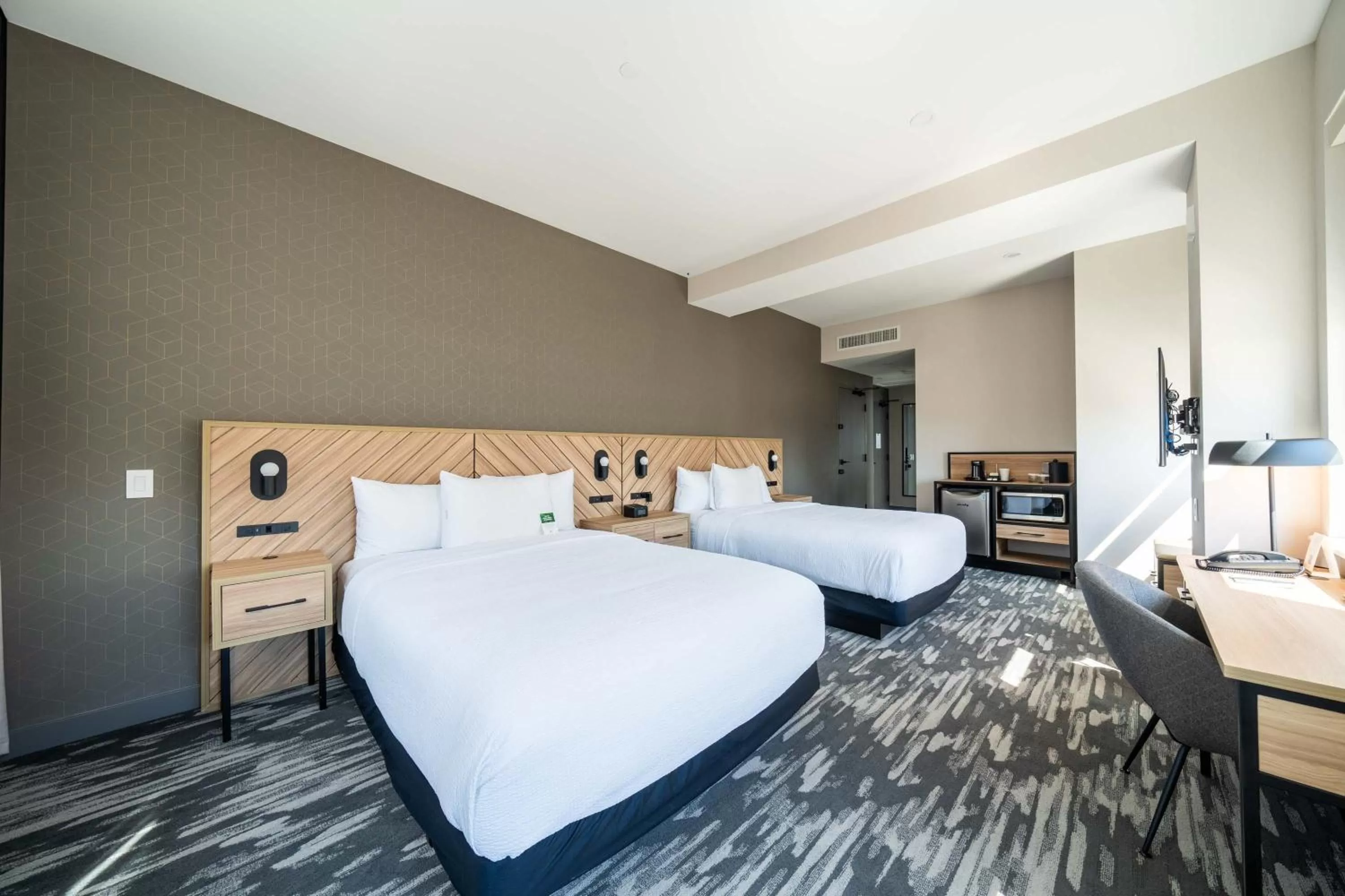 Photo of the whole room in Sandman Signature Fort Worth Downtown Hotel