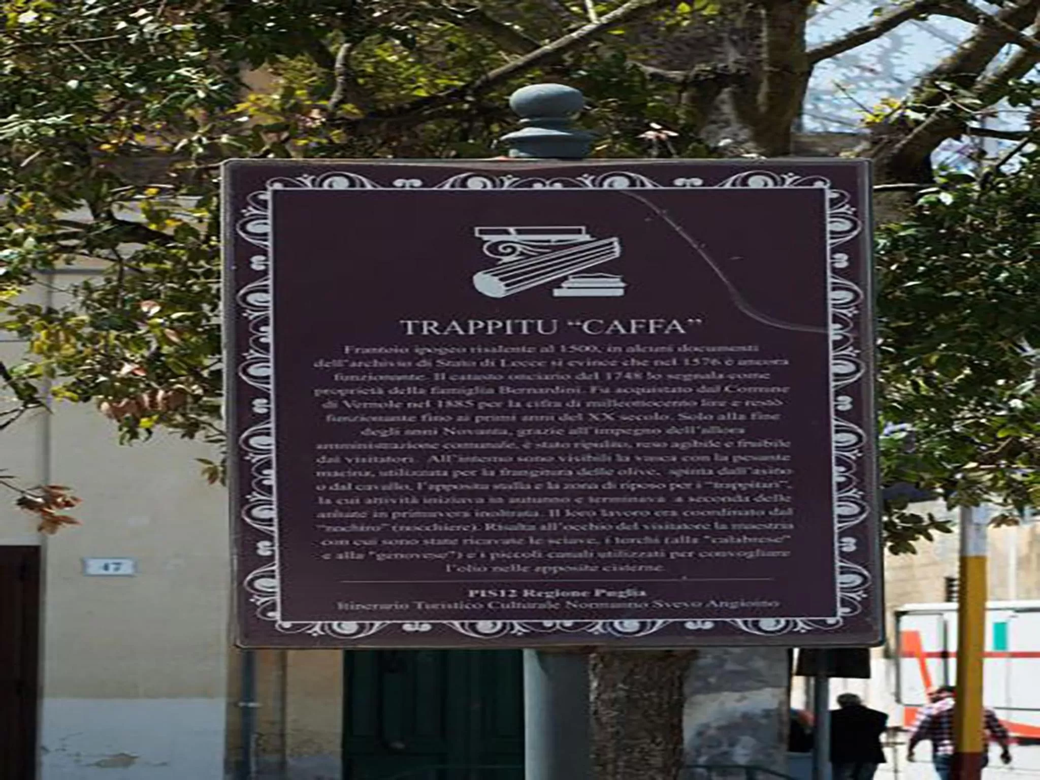 Text overlay, Logo/Certificate/Sign/Award in Lu Caffa by Typney