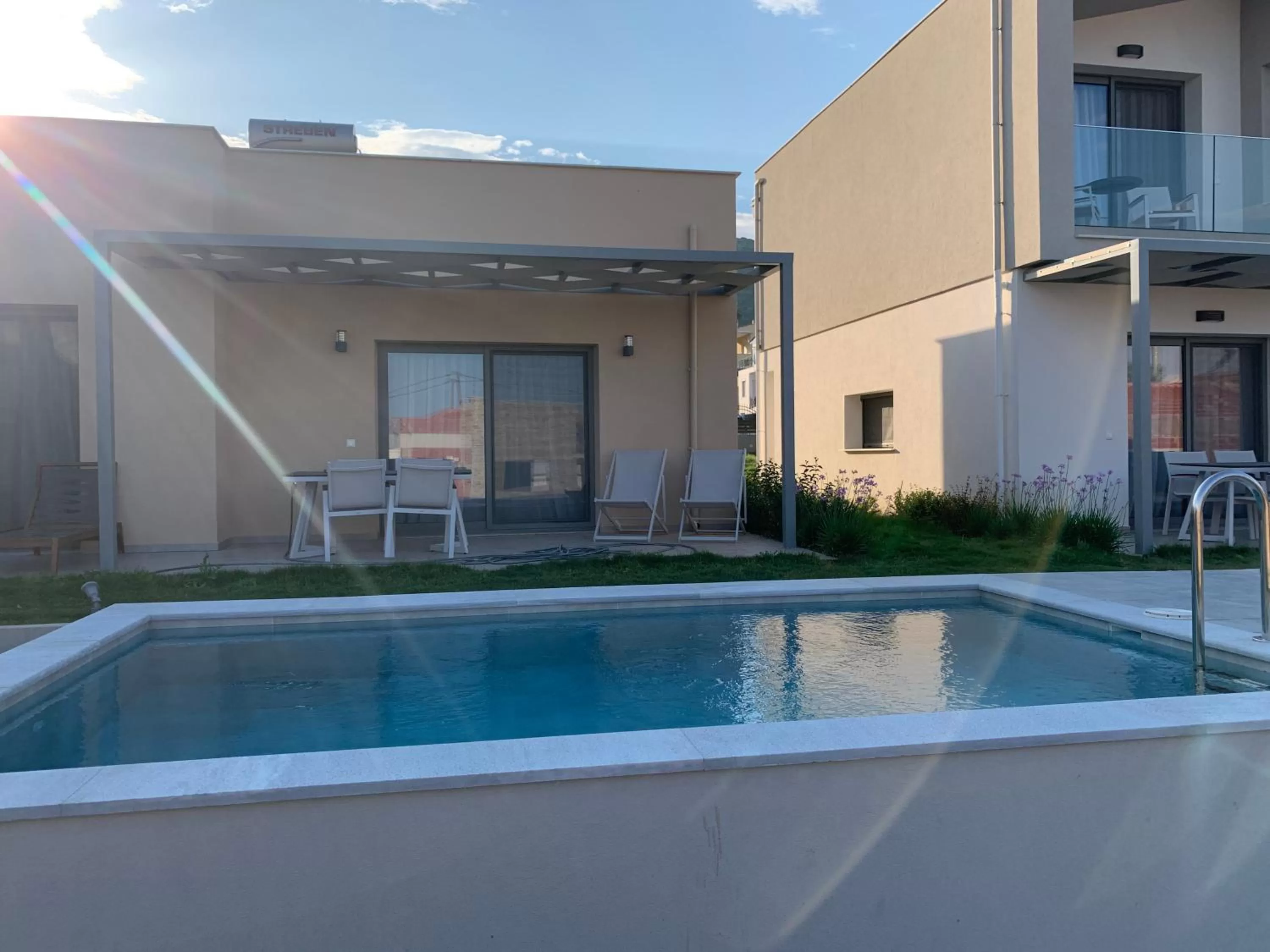 Swimming pool in Yuka Villas Collection