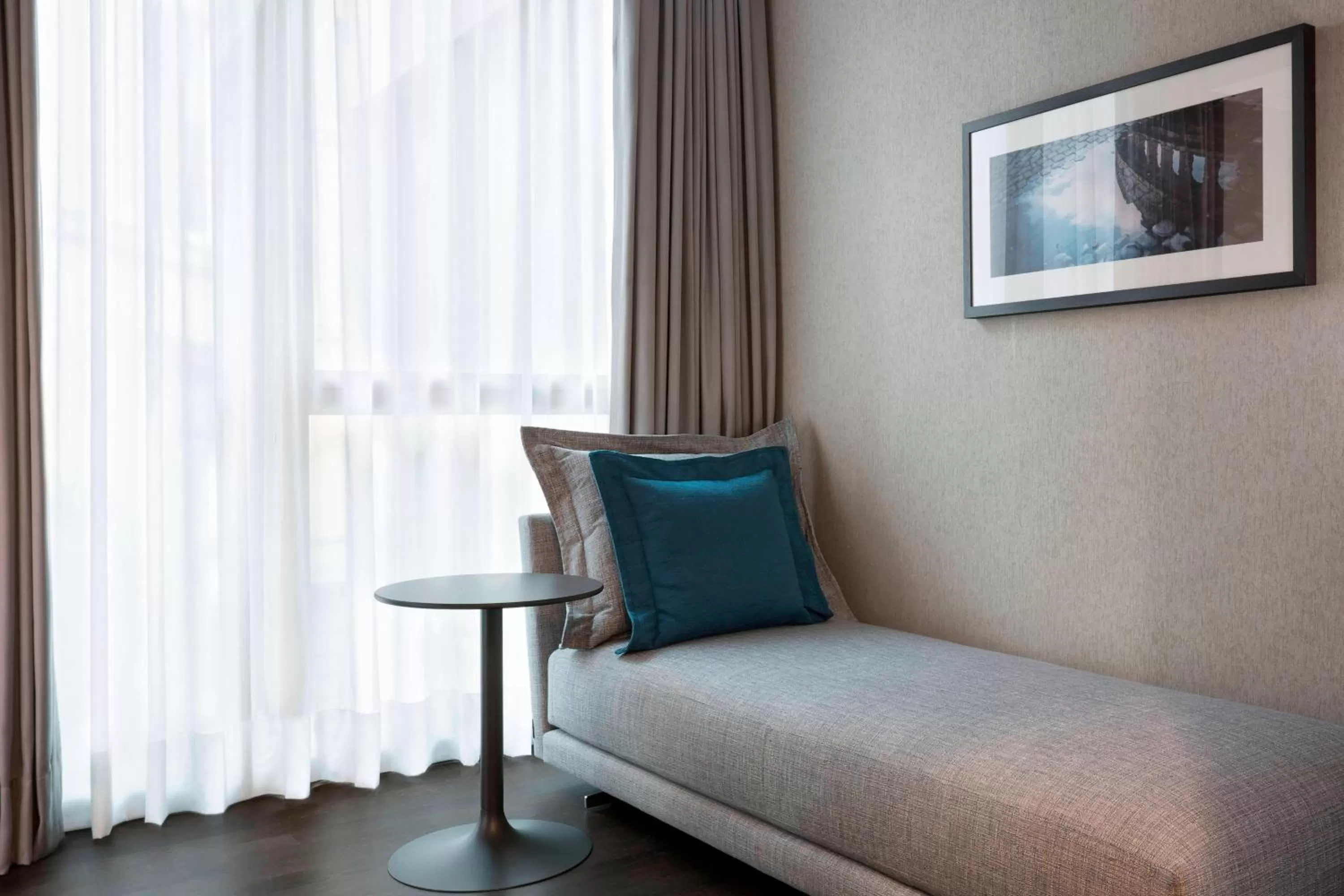 Living room, Bed in Le Meridien Visconti Rome