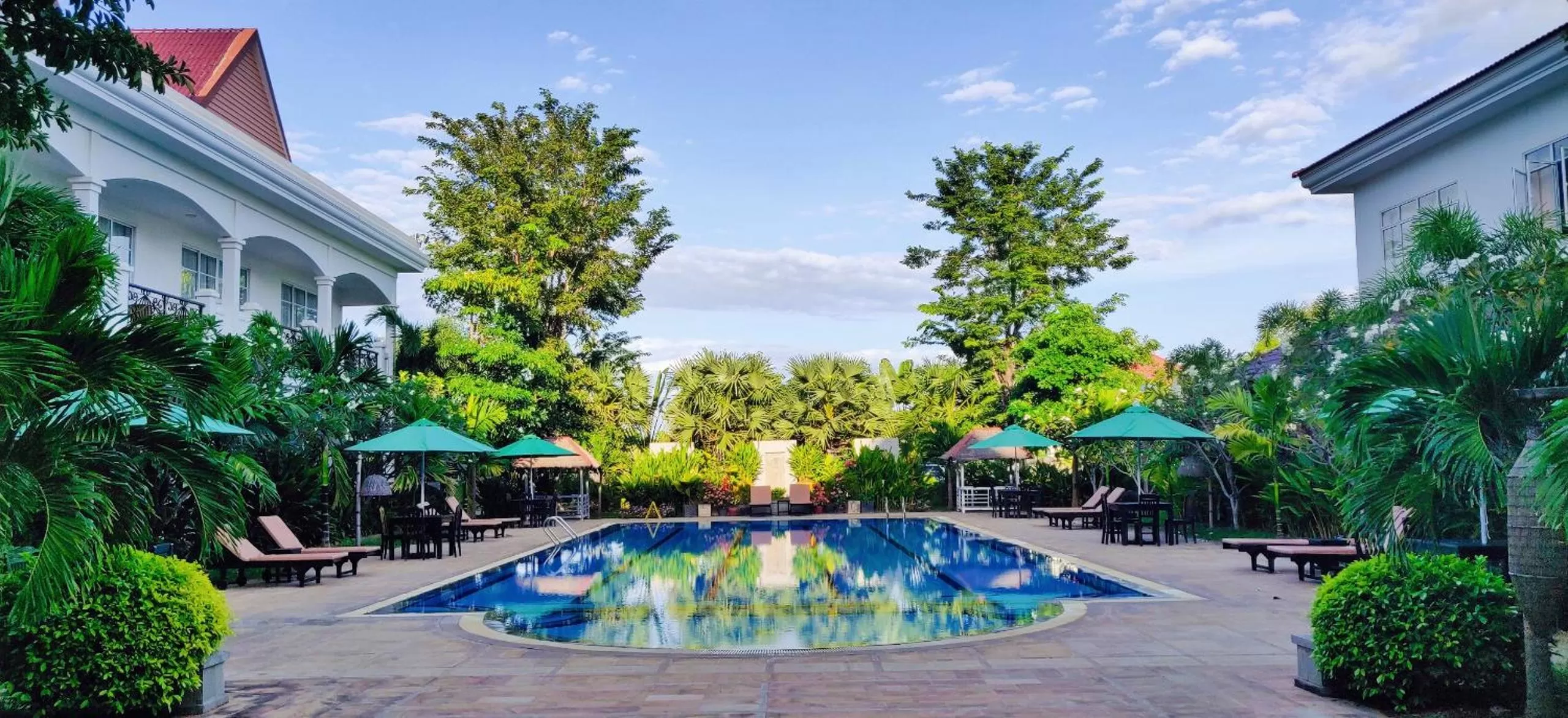 Pool view in Glorious Hotel