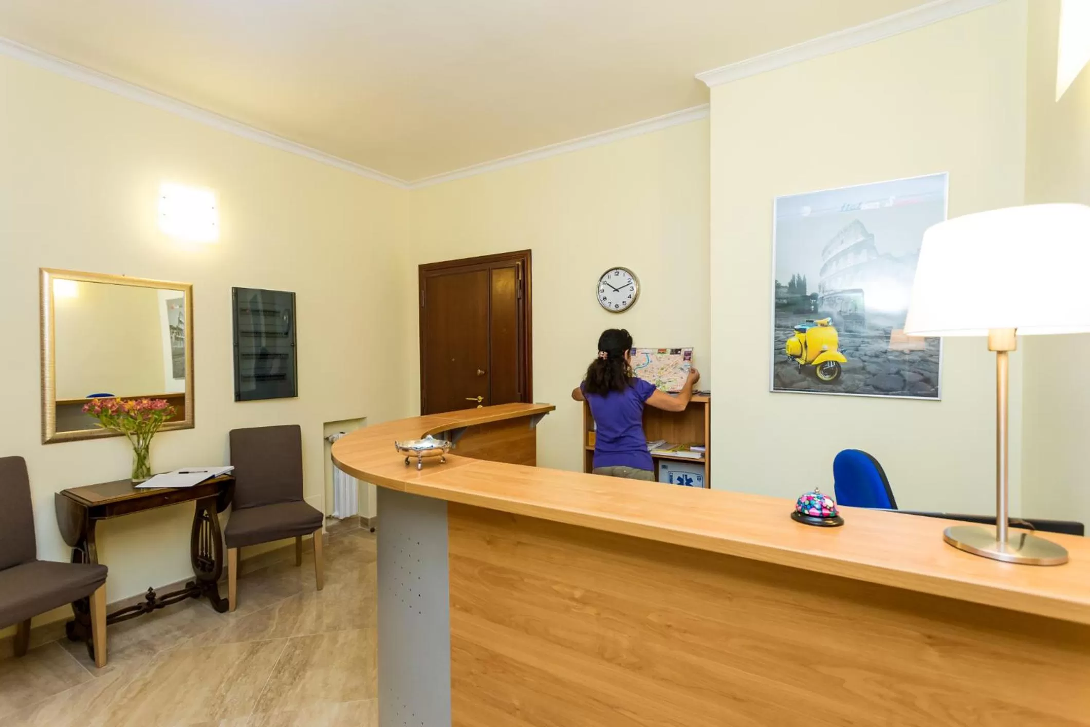 Lobby or reception in Trastevere's Friends