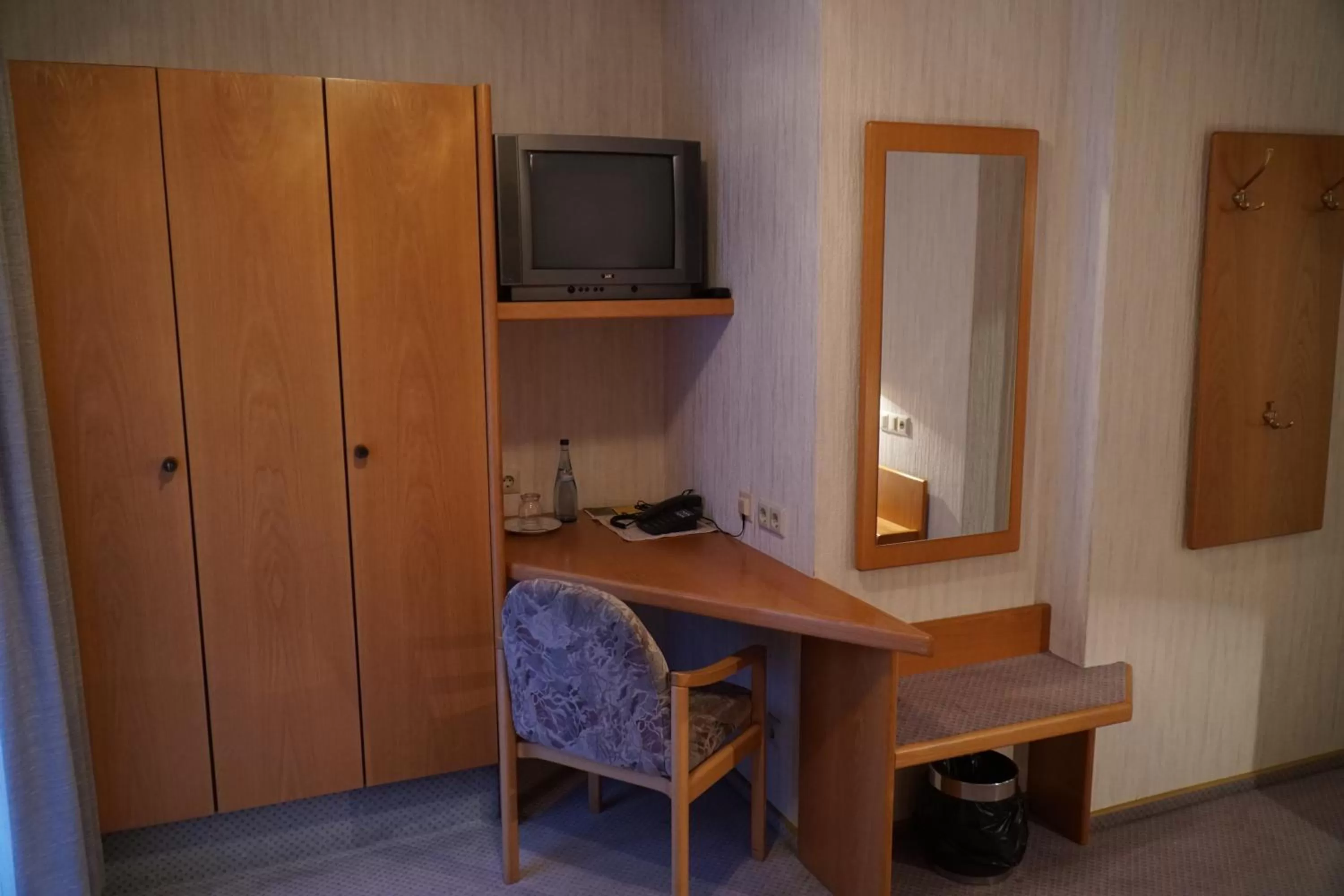 Photo of the whole room, TV/Entertainment Center in Hotel Eleon