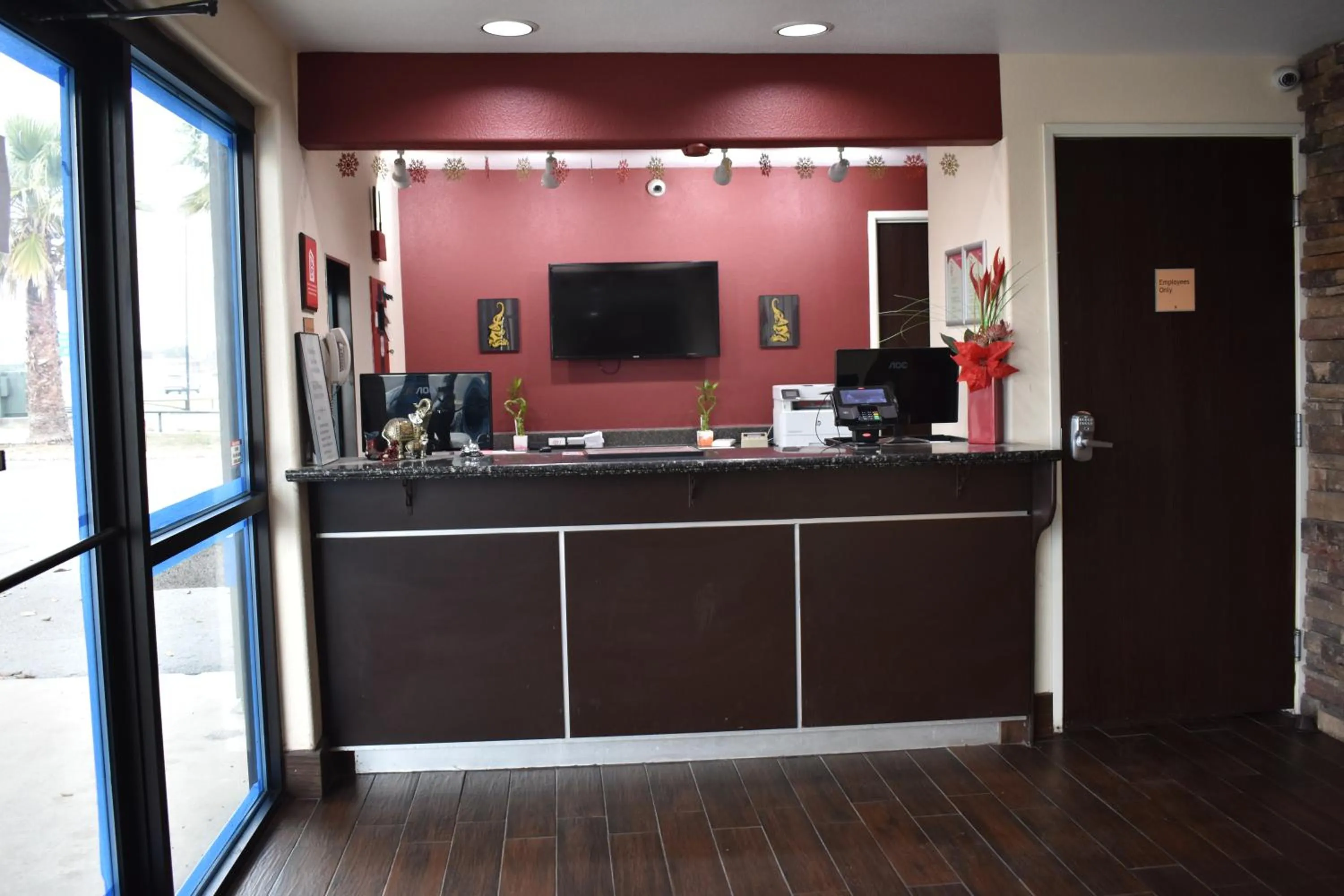 Lobby or reception in Super 8 by Wyndham New Braunfels I-35