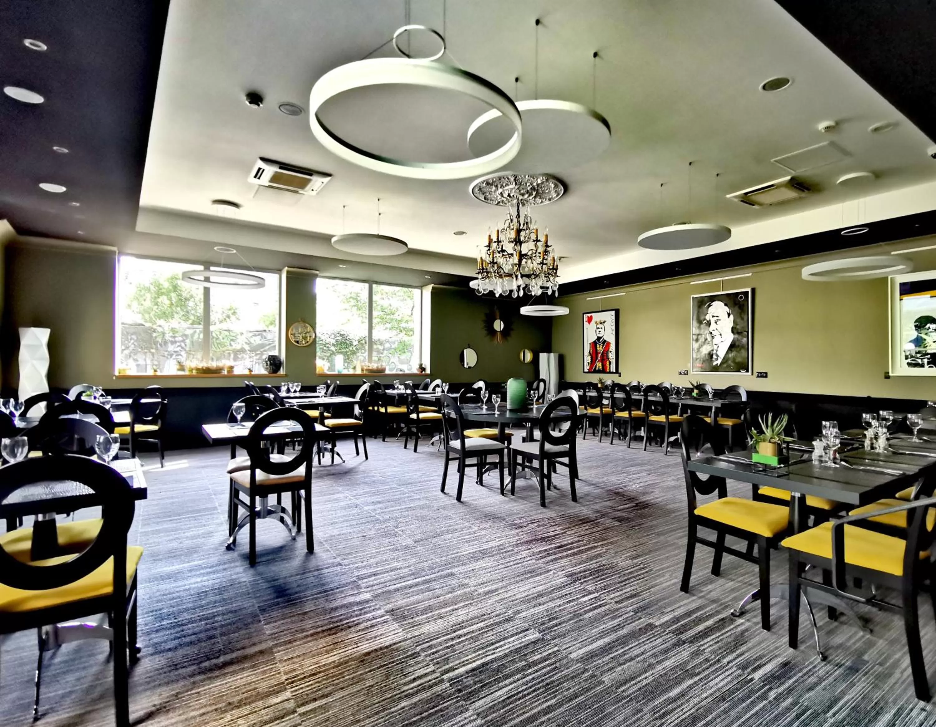 Restaurant/places to eat in Grand Hôtel Brive