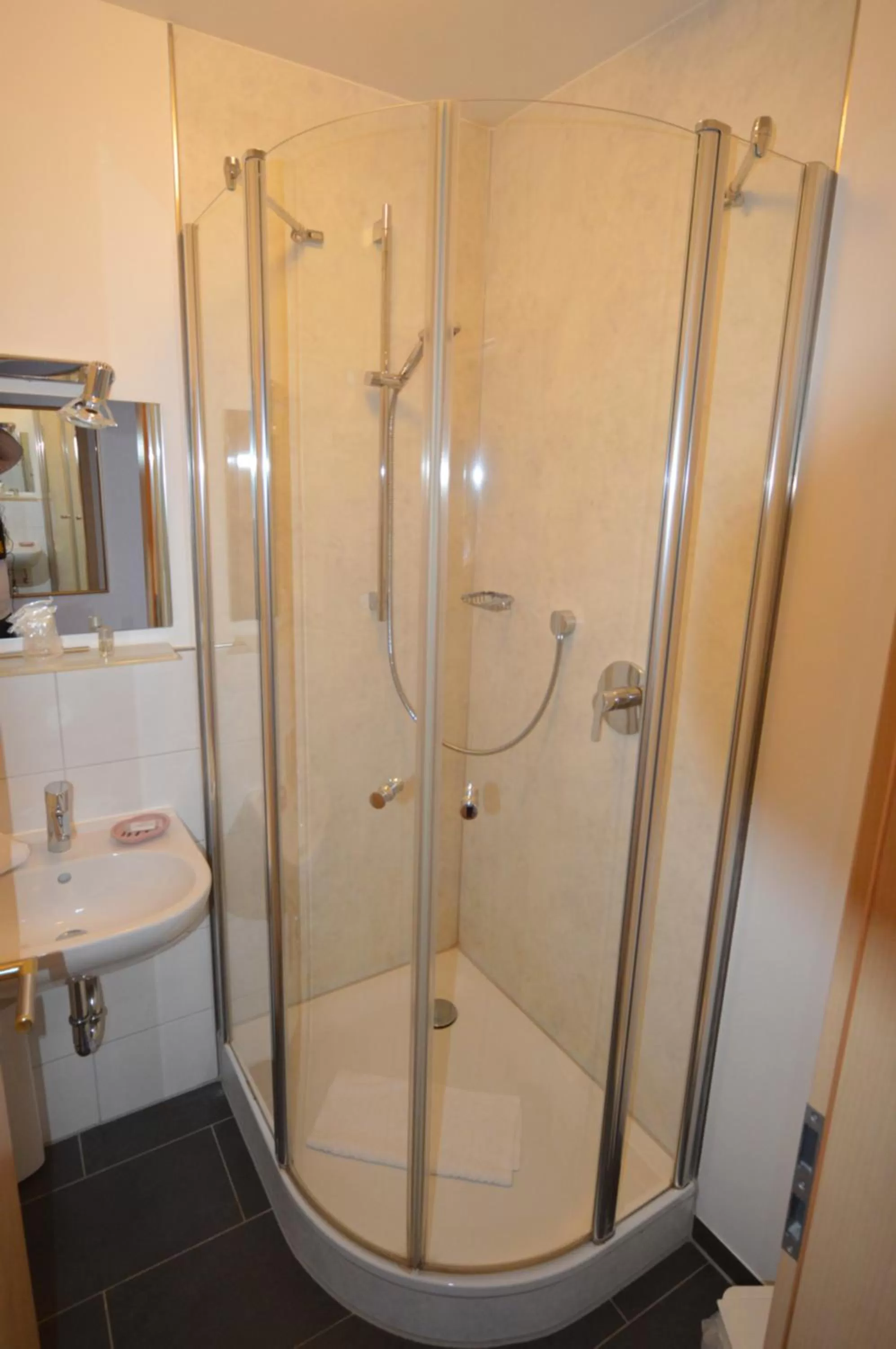 Bathroom in Aktivhotel Alter Kaiser