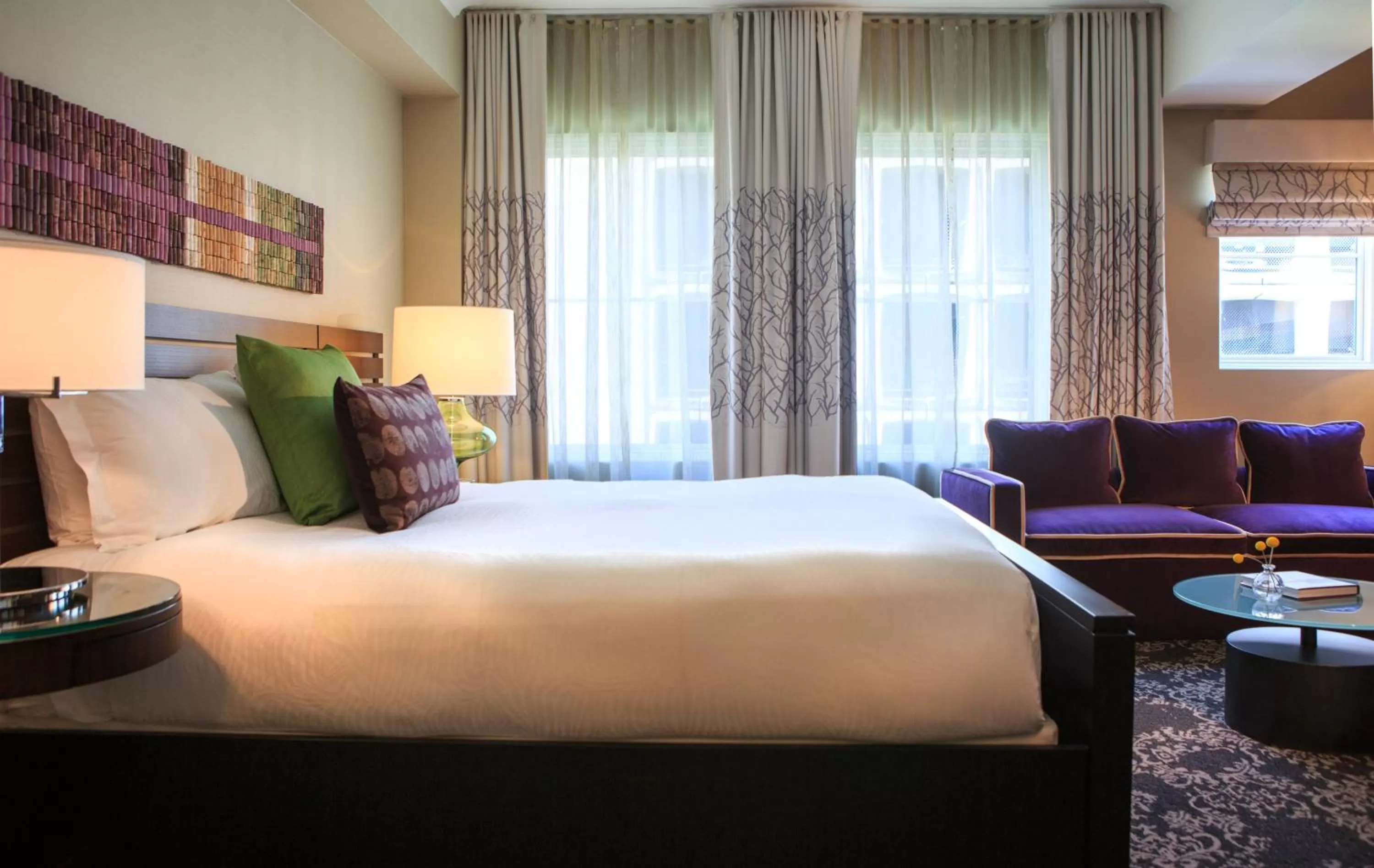 Photo of the whole room, Bed in Kimpton Hotel Vintage Seattle by IHG