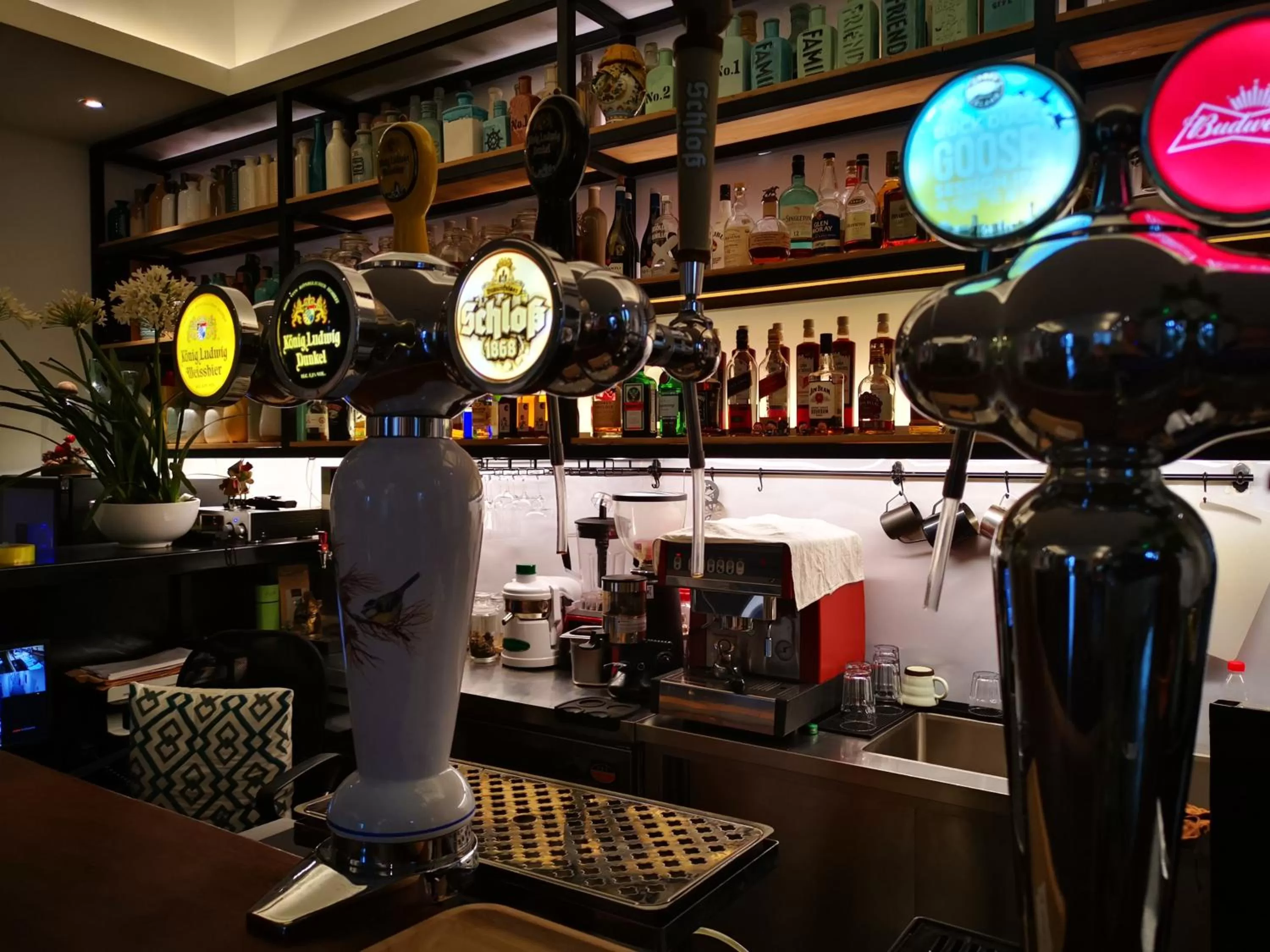 Lounge or bar, Restaurant/Places to Eat in Beijing Shangchao Hotel