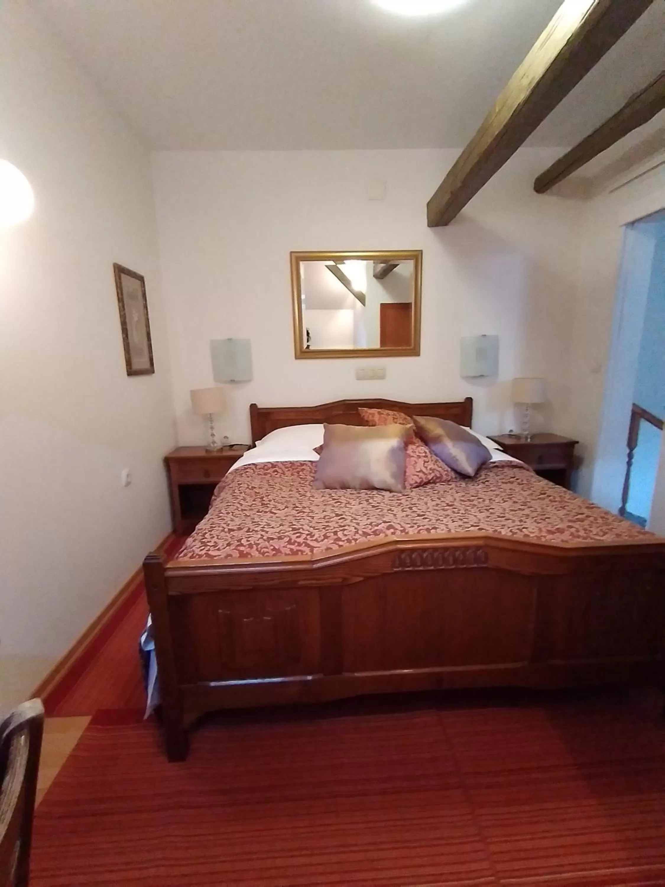 Bed in Hotel Livadić