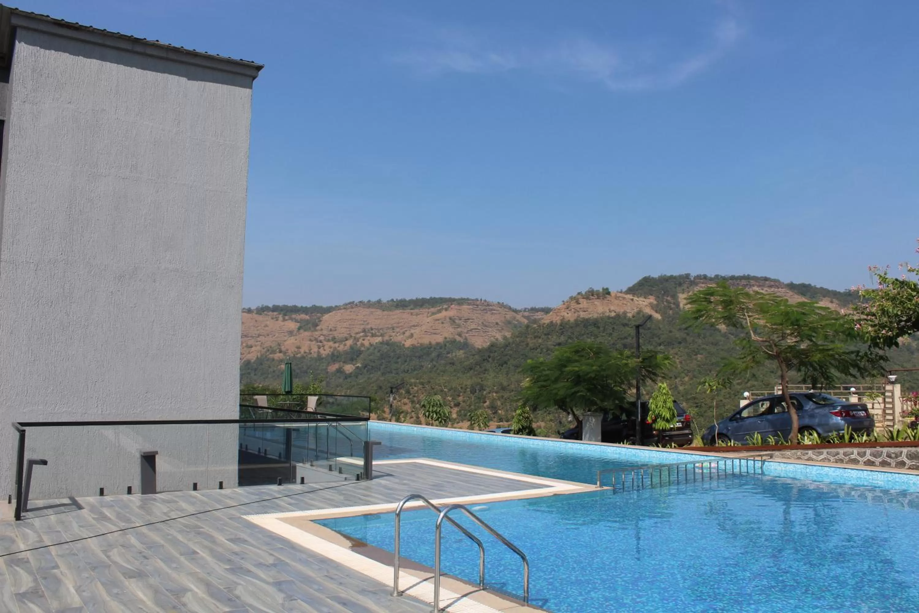 Swimming Pool in Paraiso Resort & Club