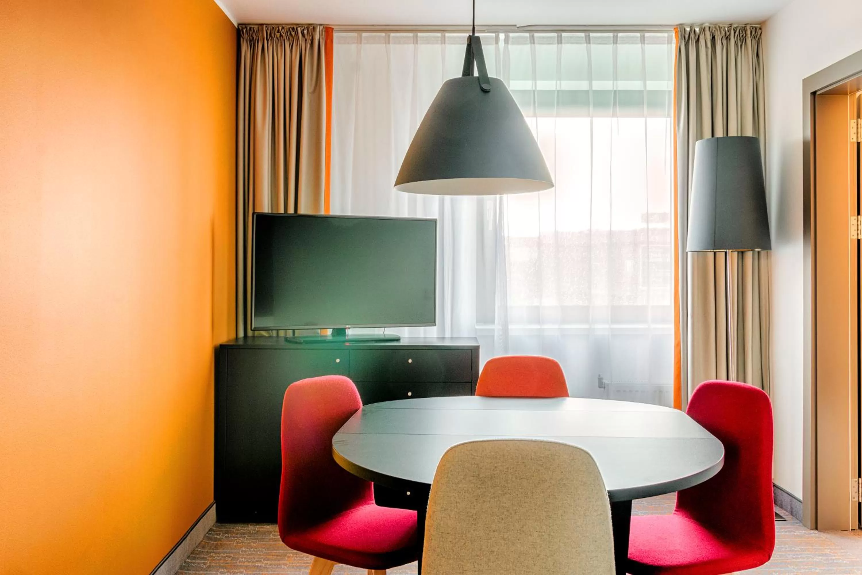 Kitchen or kitchenette in Vienna House Easy by Wyndham Cracow