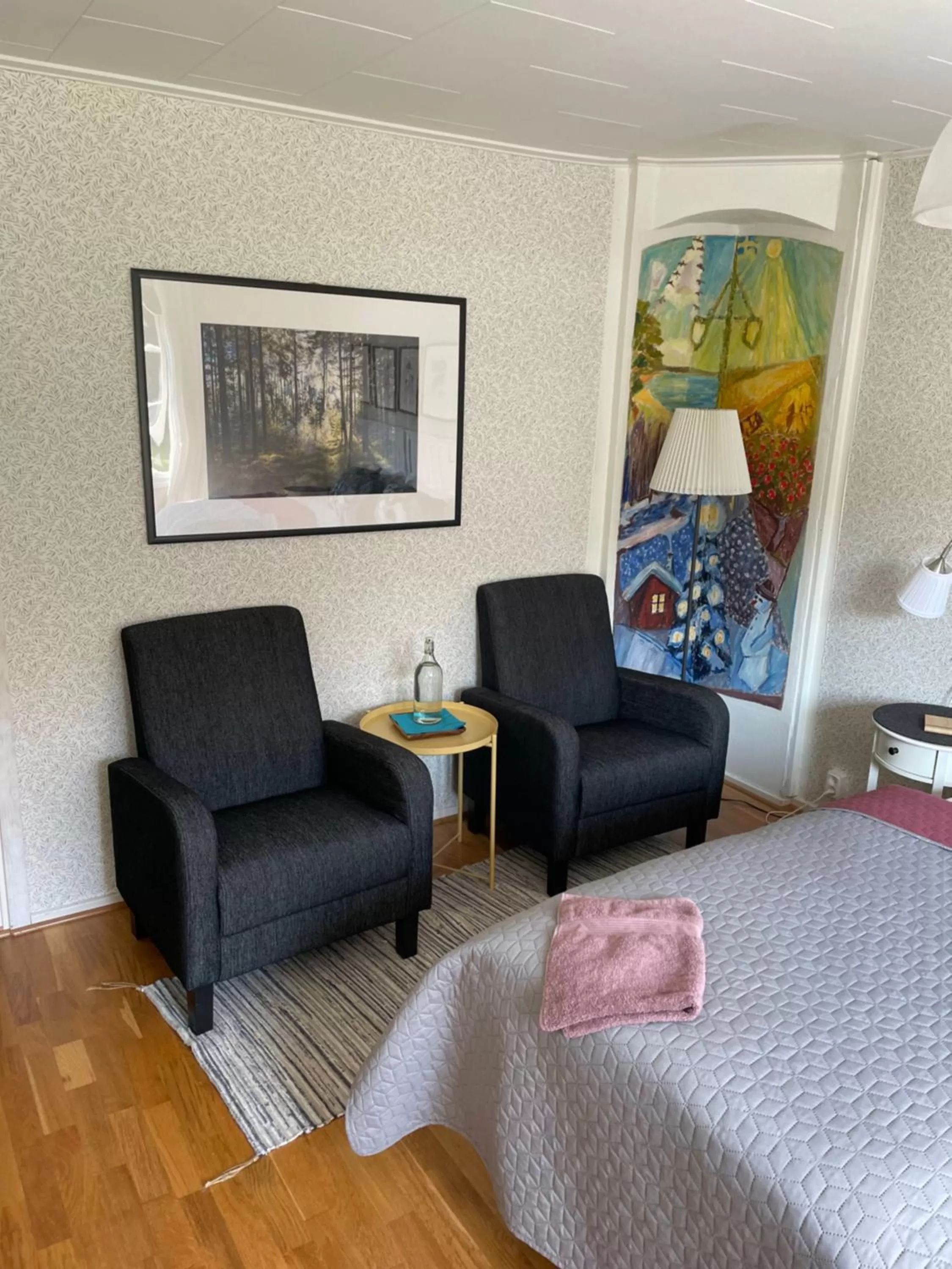 Photo of the whole room, Seating Area in Yaberg Affären