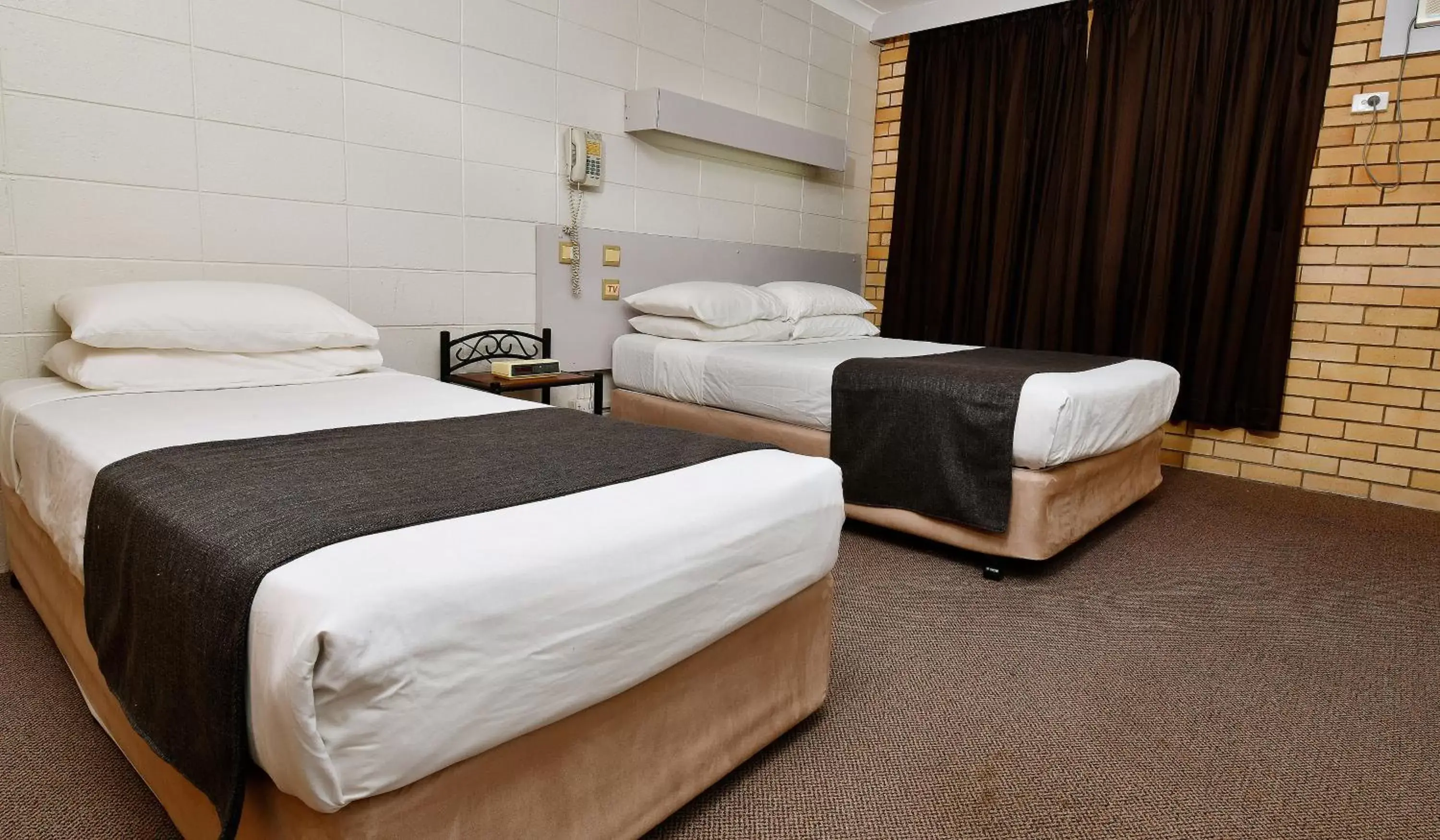 Standard Double or Twin Room in Burke and Wills Motor Inn Standard Double or Twin Room in Burke and Wills Motor Inn