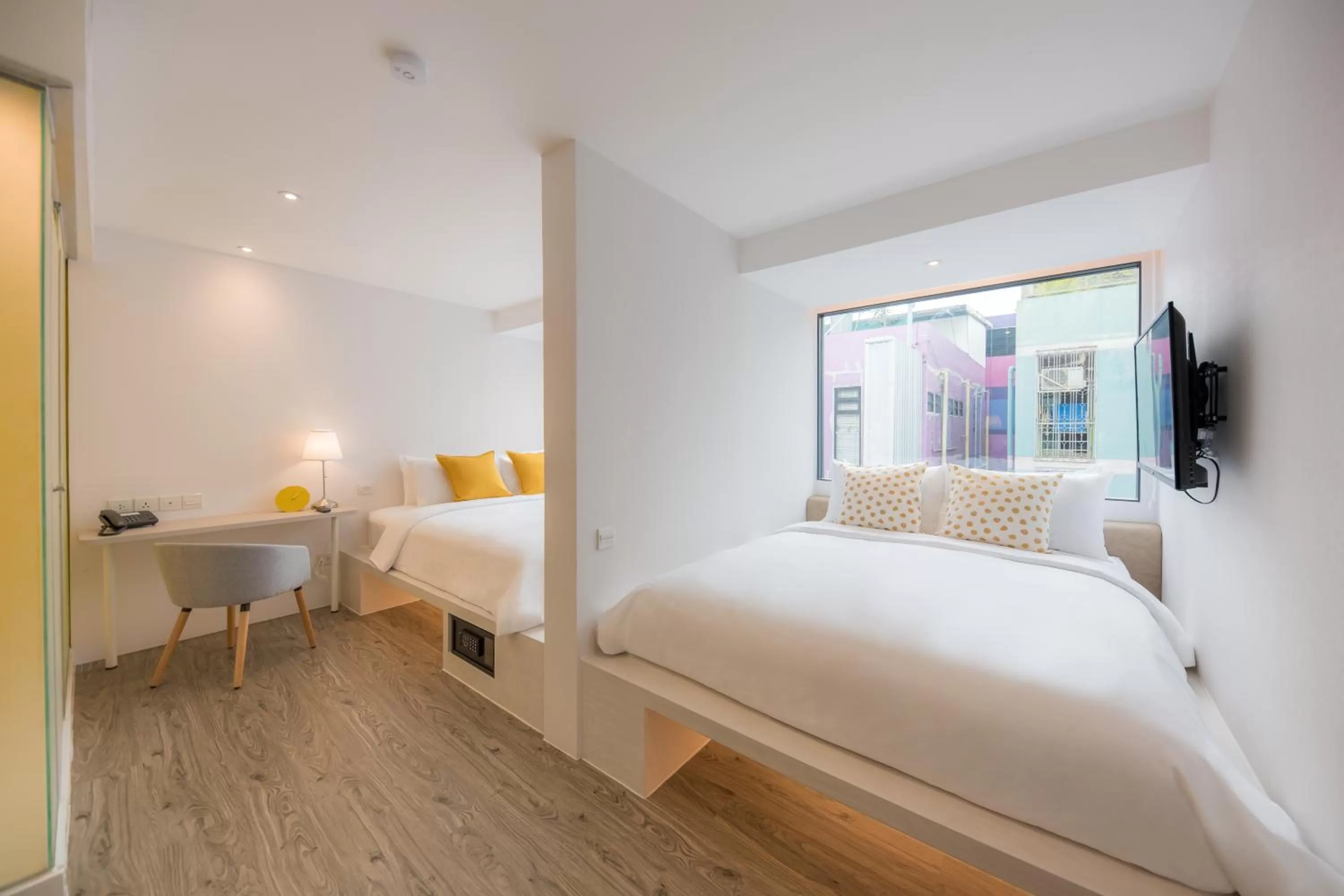 Bed in Yello Rooms Hotel Victory Monument