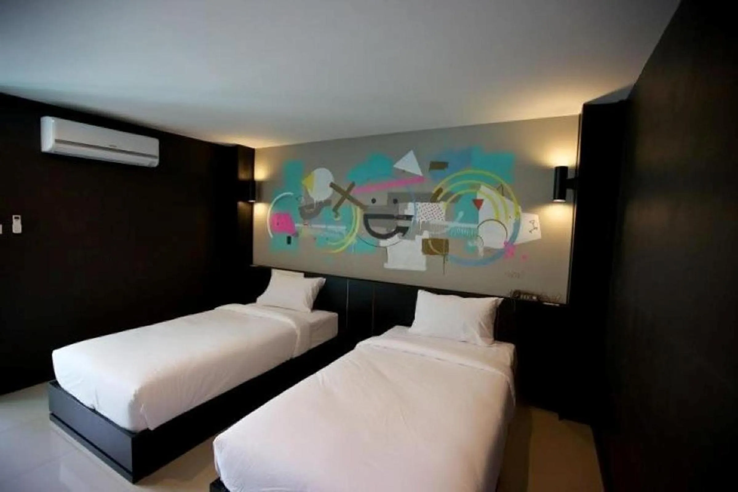 Bedroom, Bed in Pen Ta Hug Hotel