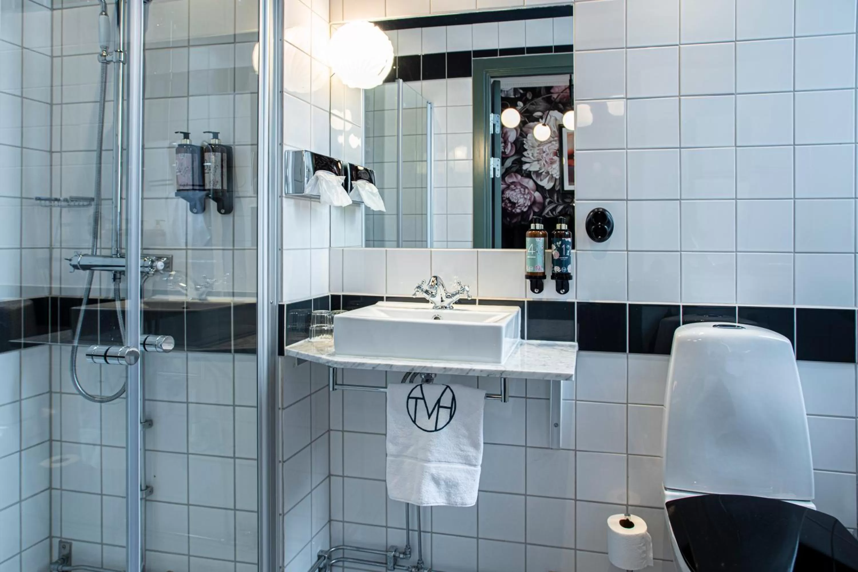 Bathroom in The Vault Hotel, WorldHotels Crafted