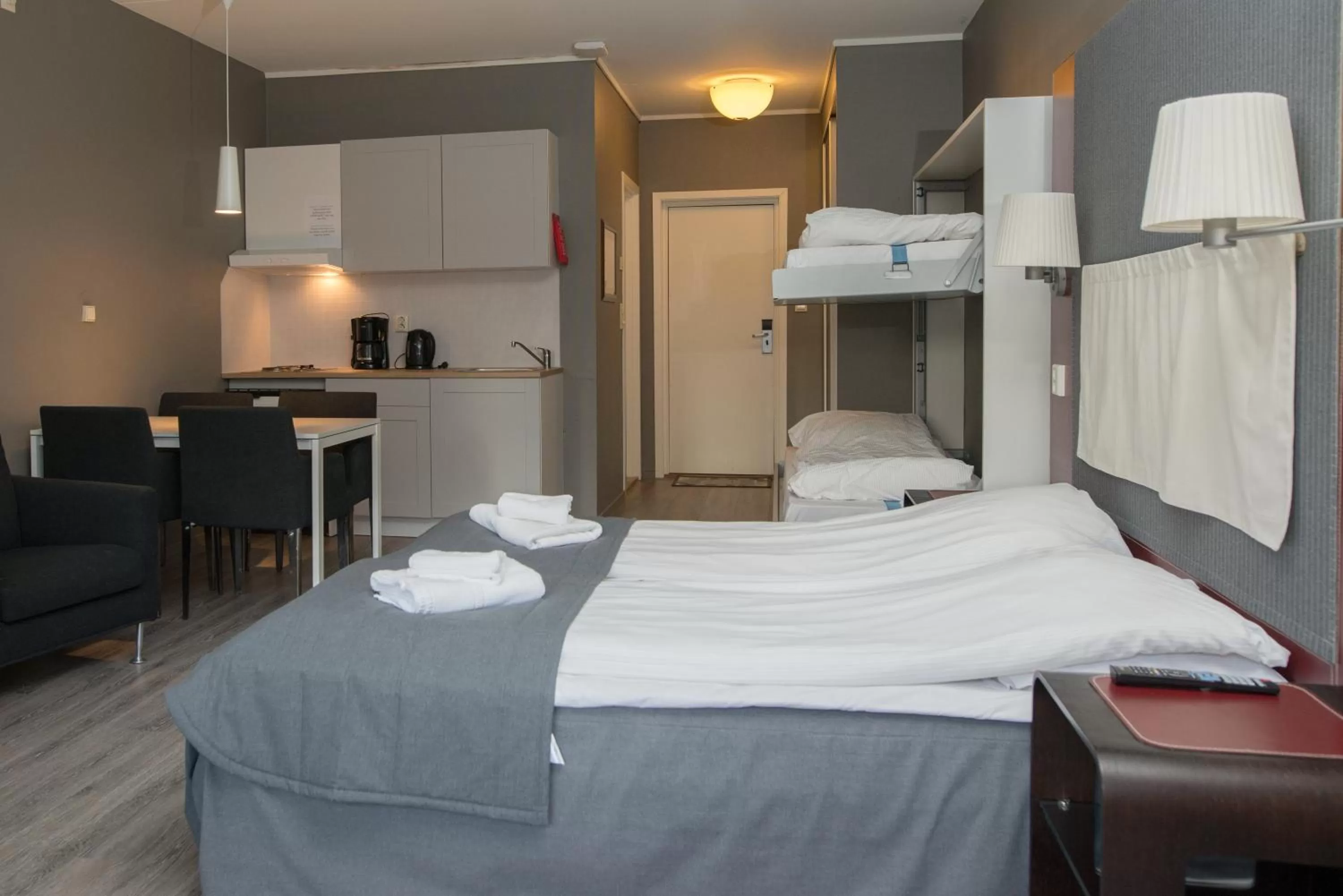 Photo of the whole room, Bed in Oppdal Gjestetun Hotell