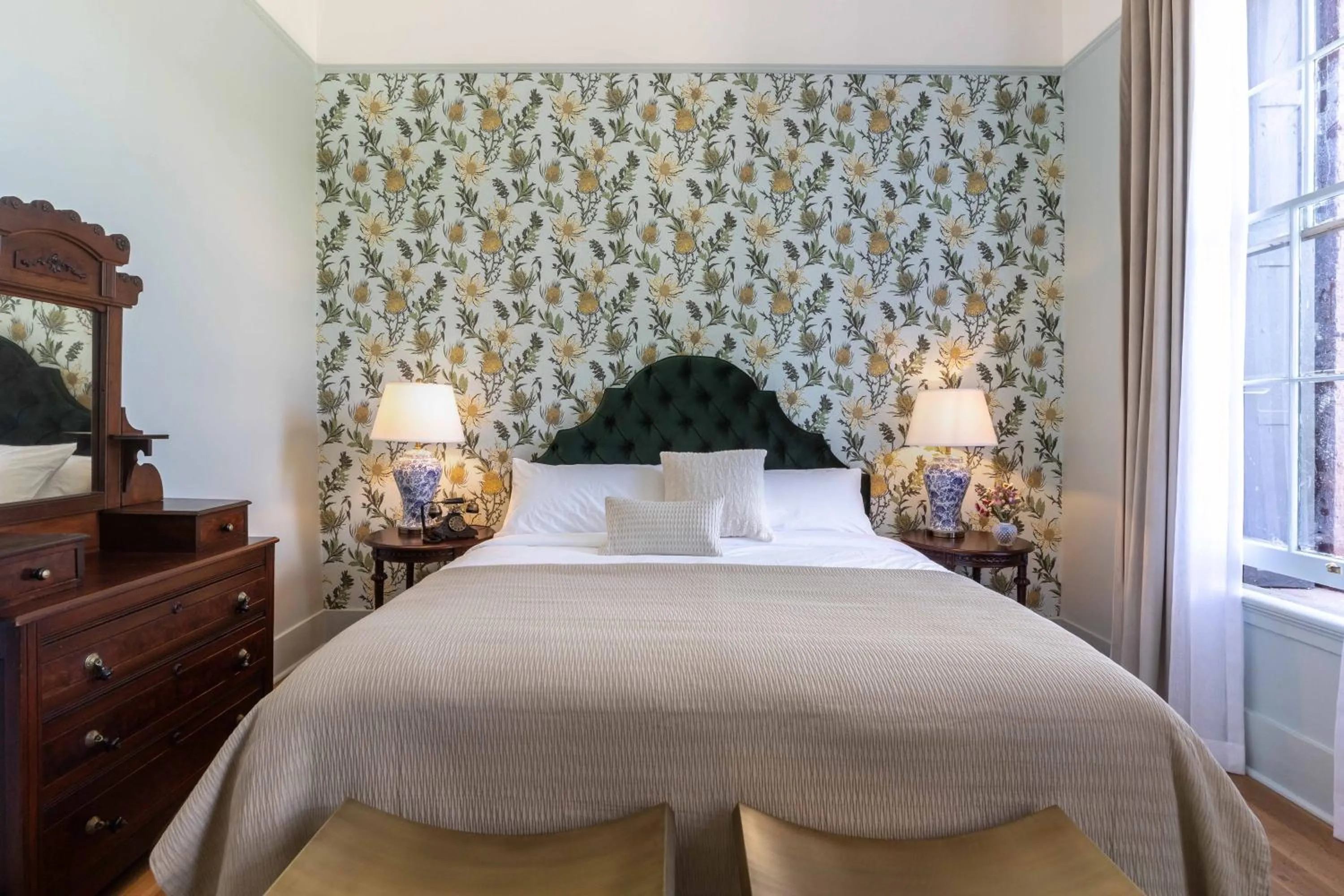 Bed in National Exchange Hotel