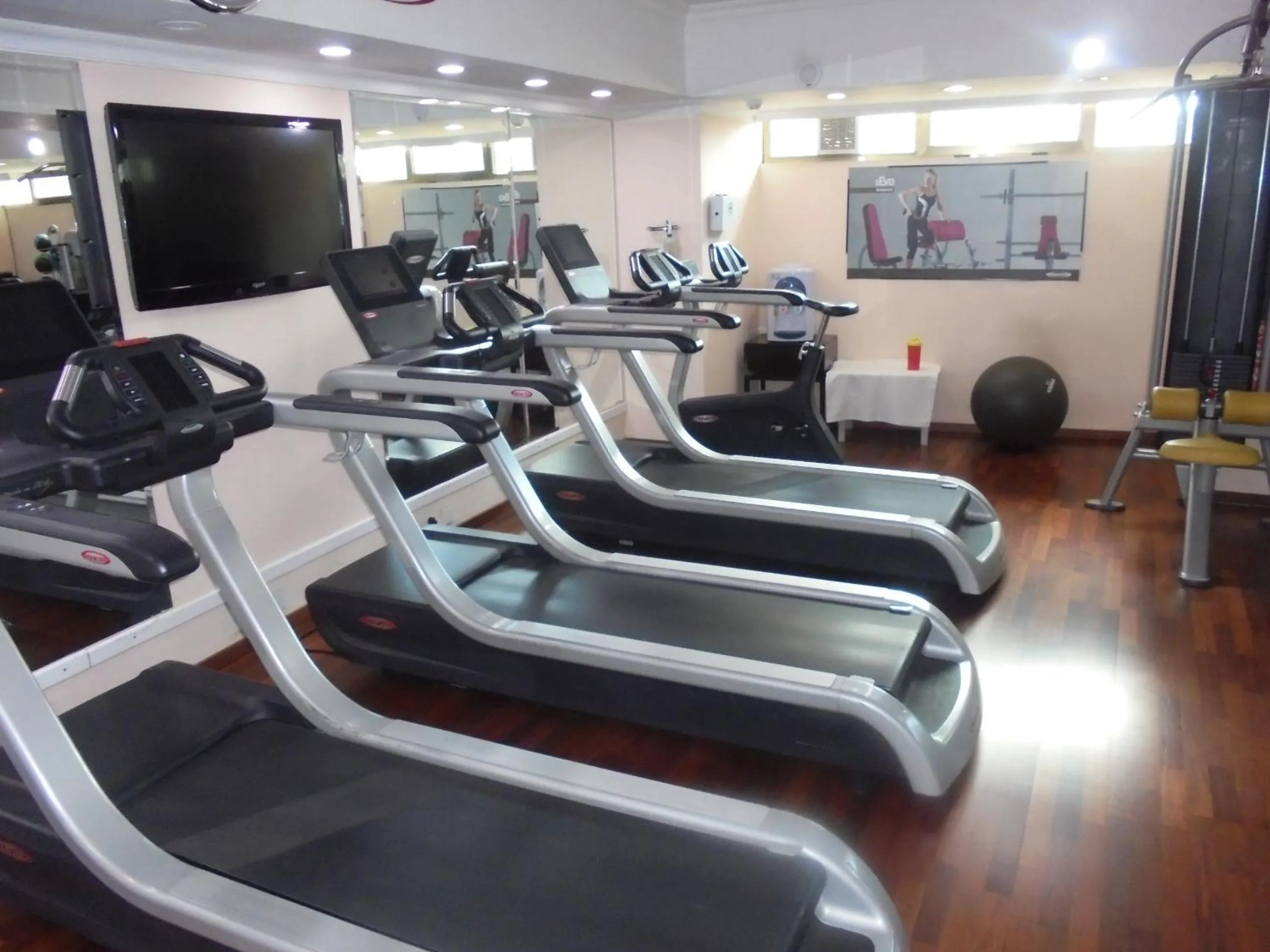 Fitness centre/facilities in Saro Maria Hotel