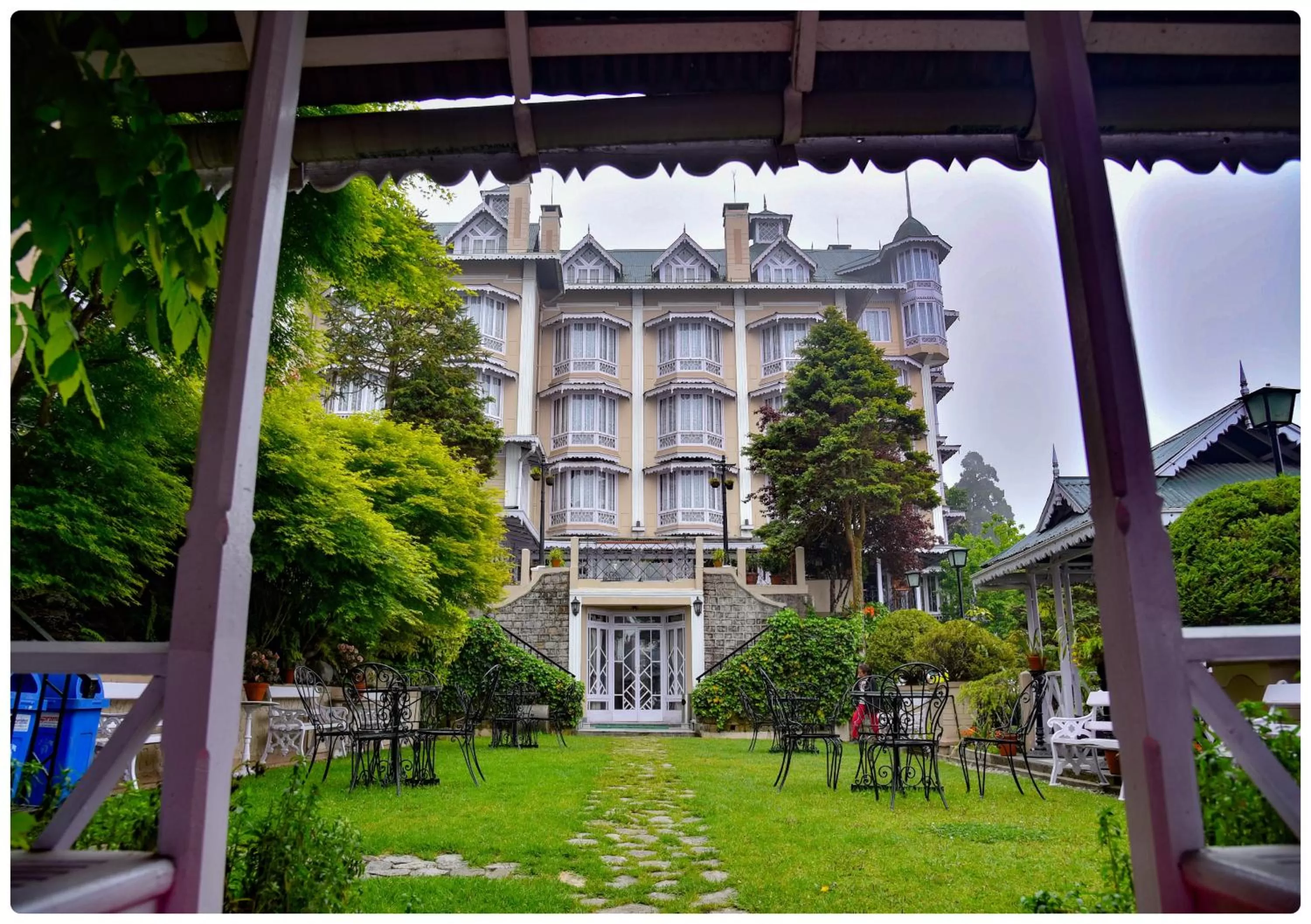 Property Building in Cedar Inn